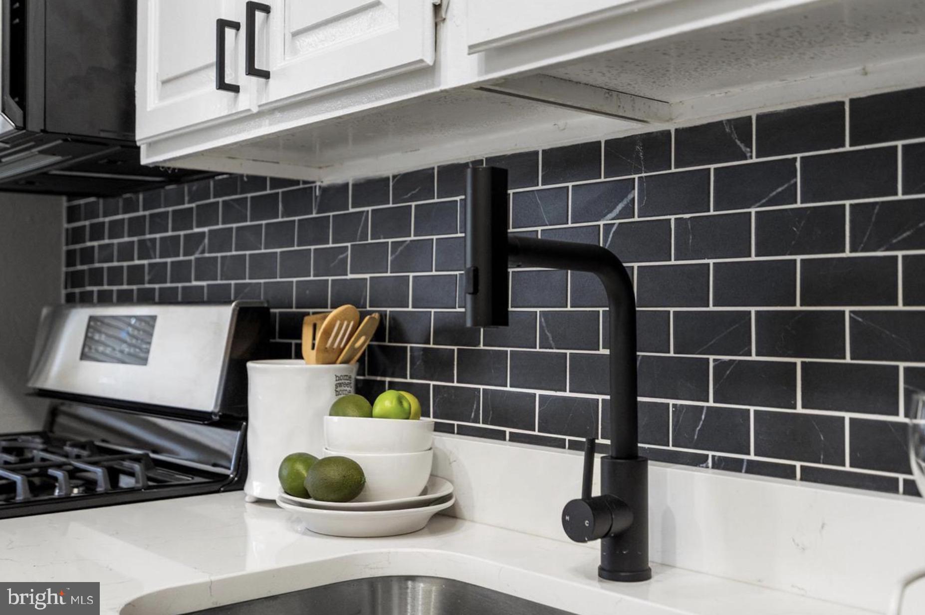 BEVERLY HILLS - Residential Lease