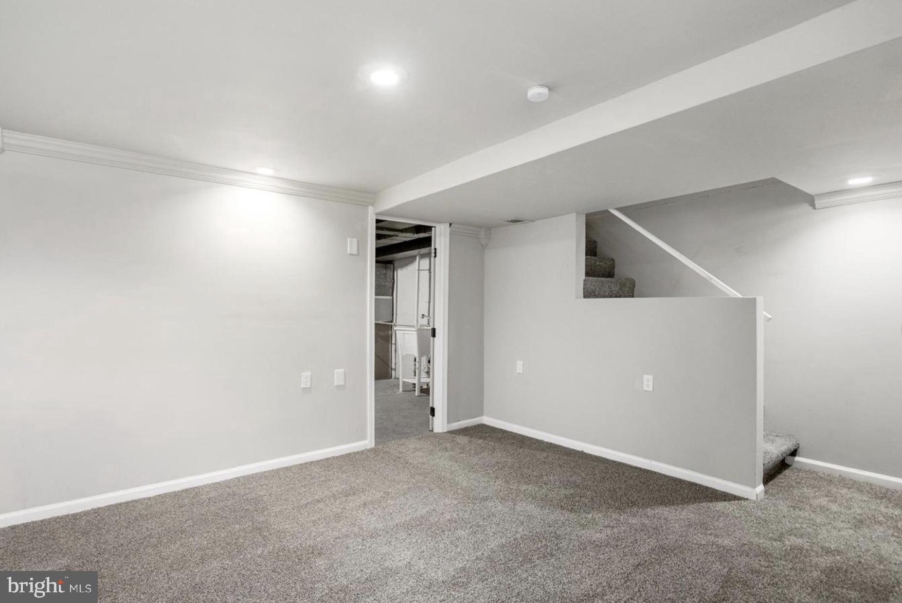 BEVERLY HILLS - Residential Lease