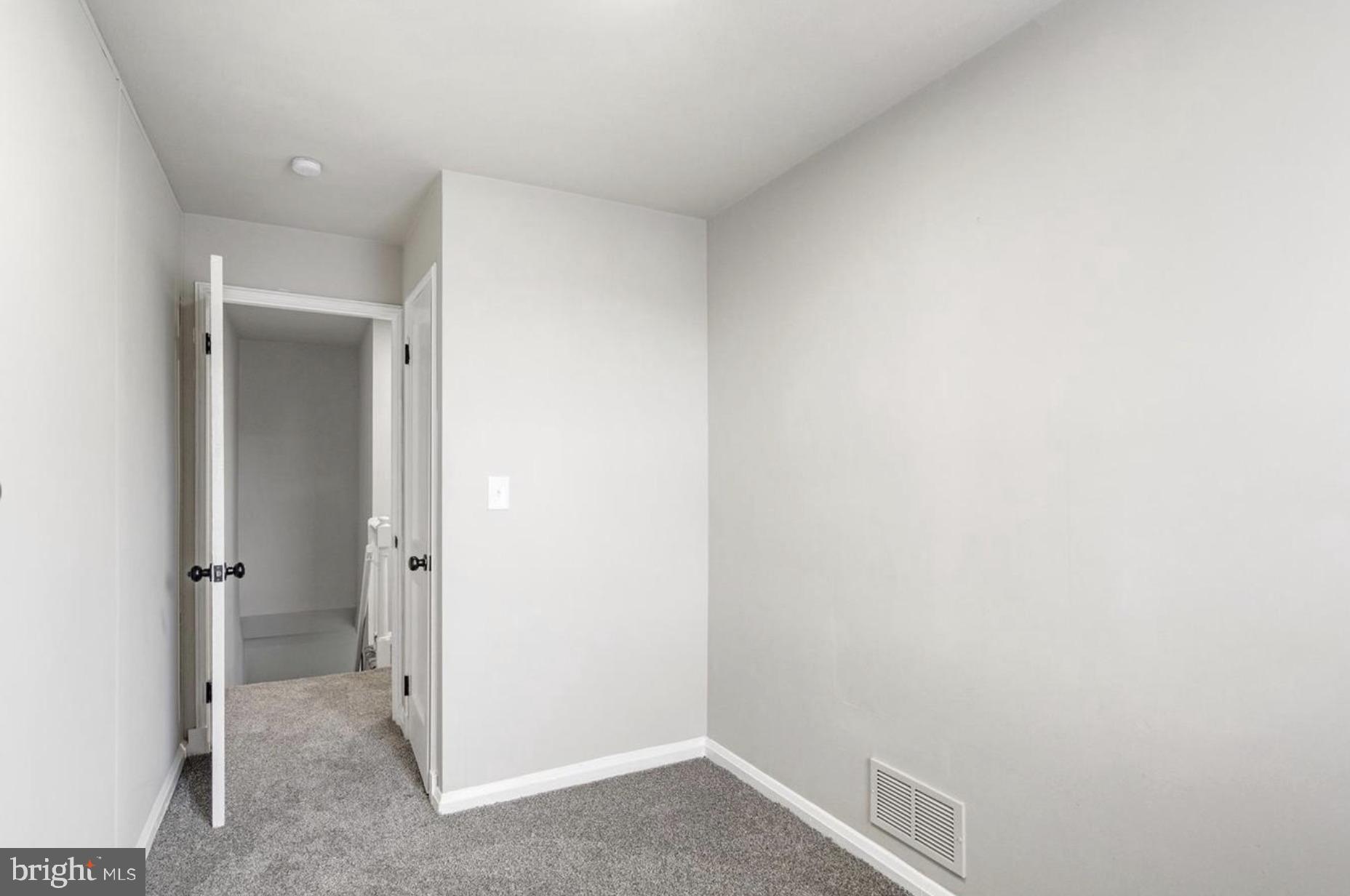 BEVERLY HILLS - Residential Lease