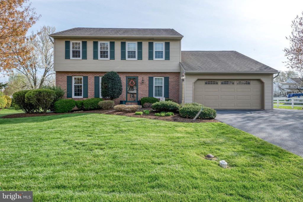 Photo of 940 Cleek Avenue, LANDISVILLE, PA 17538 (MLS # PALA2066422)