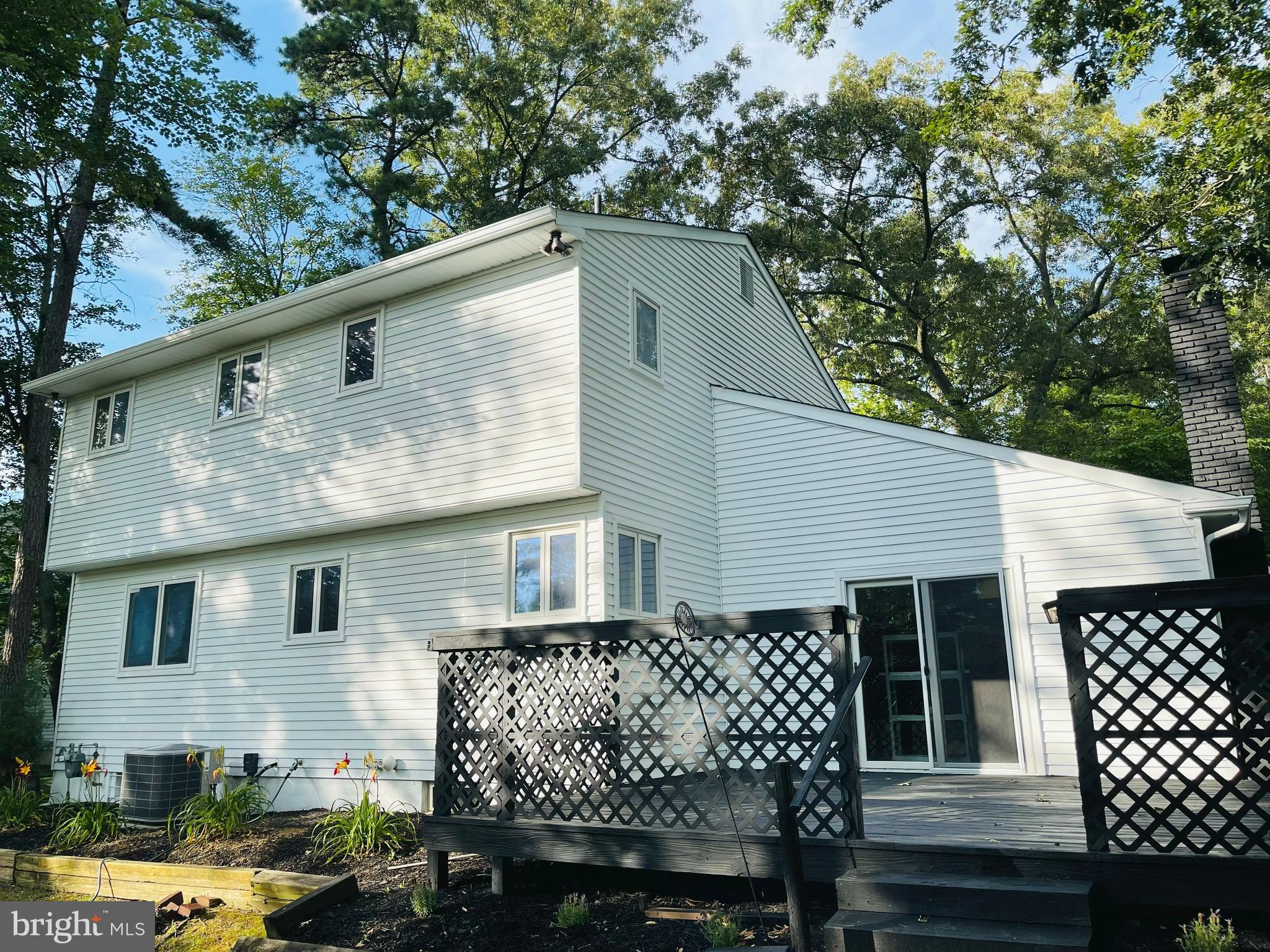 559 FLORENCE AVENUE