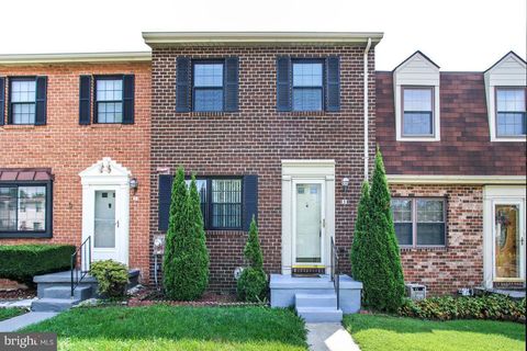 Townhouse For Rent - 3 Brucester Bridge Court<br/> BALTIMORE, MD 21228