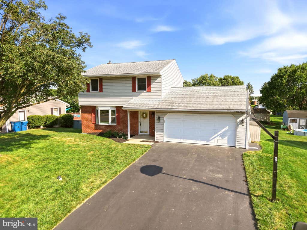 Photo of 3188 Thornapple Drive, LANCASTER, PA 17601 (MLS # PALA2092580)