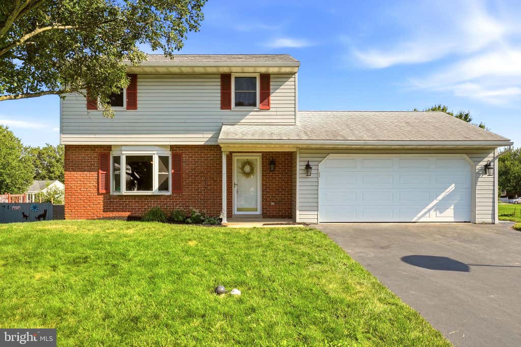 Photo of 3188 Thornapple Drive, LANCASTER, PA 17601 (MLS # PALA2092580)