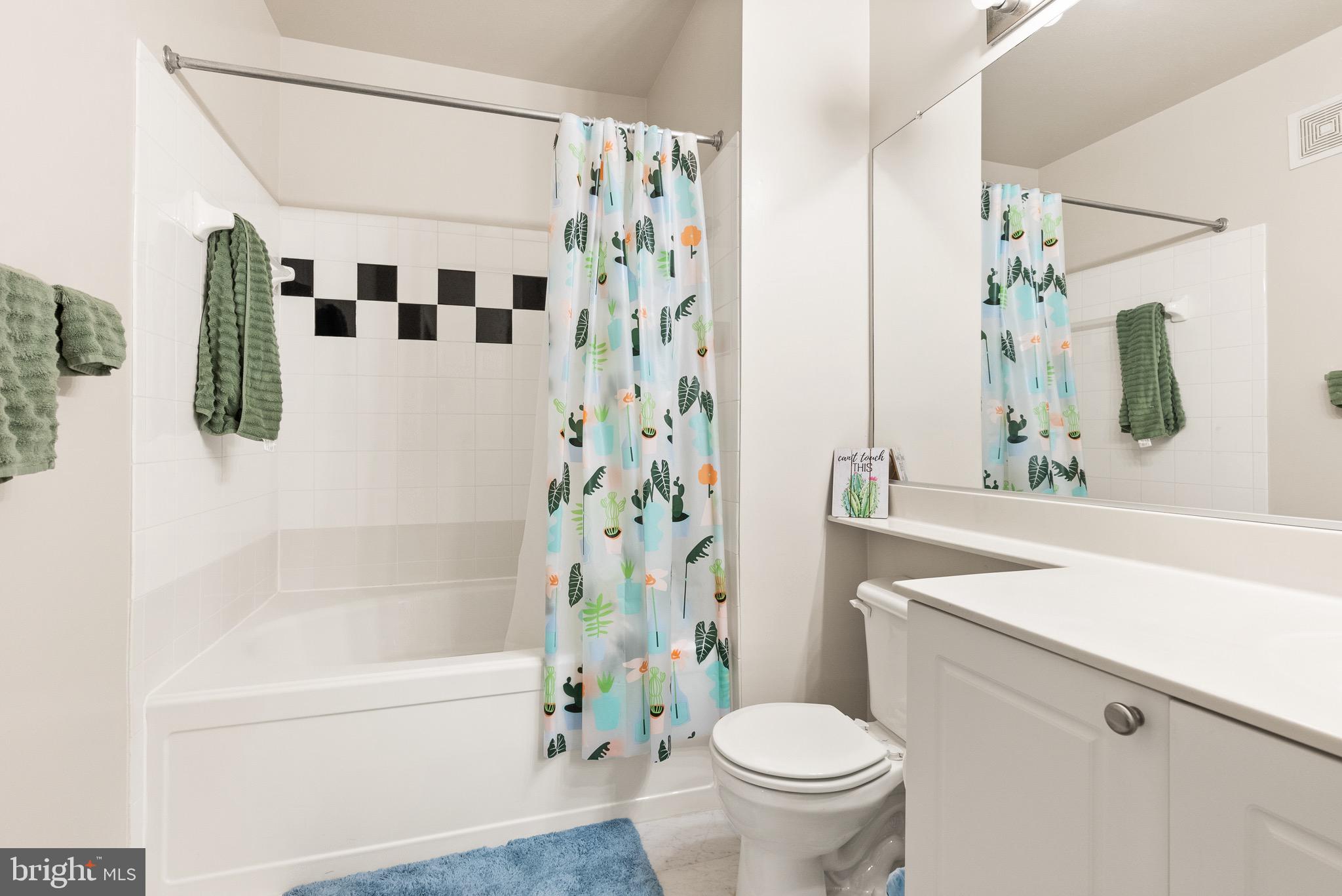 MARQUIS AT VIENNA STATION - Residential