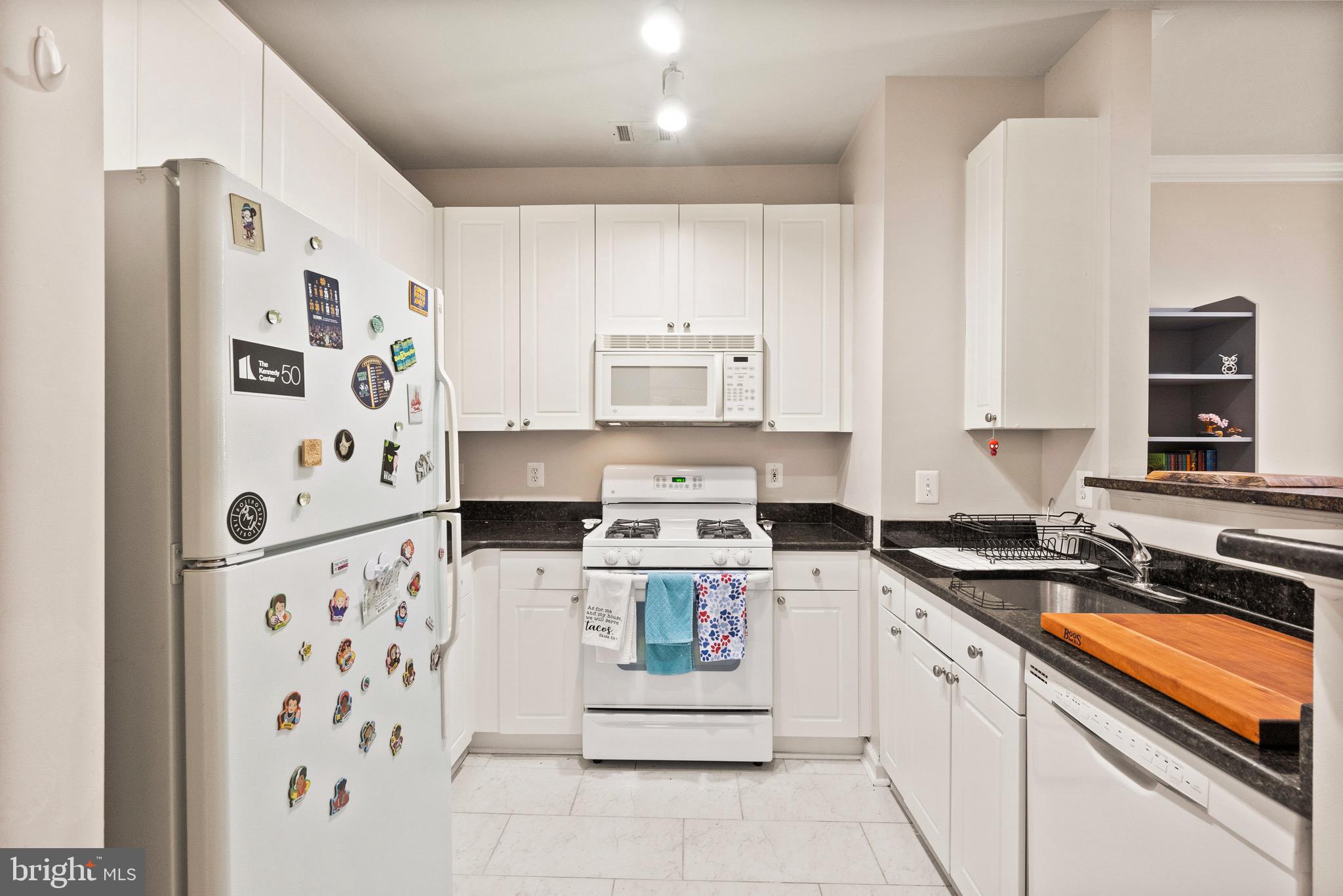 MARQUIS AT VIENNA STATION - Residential