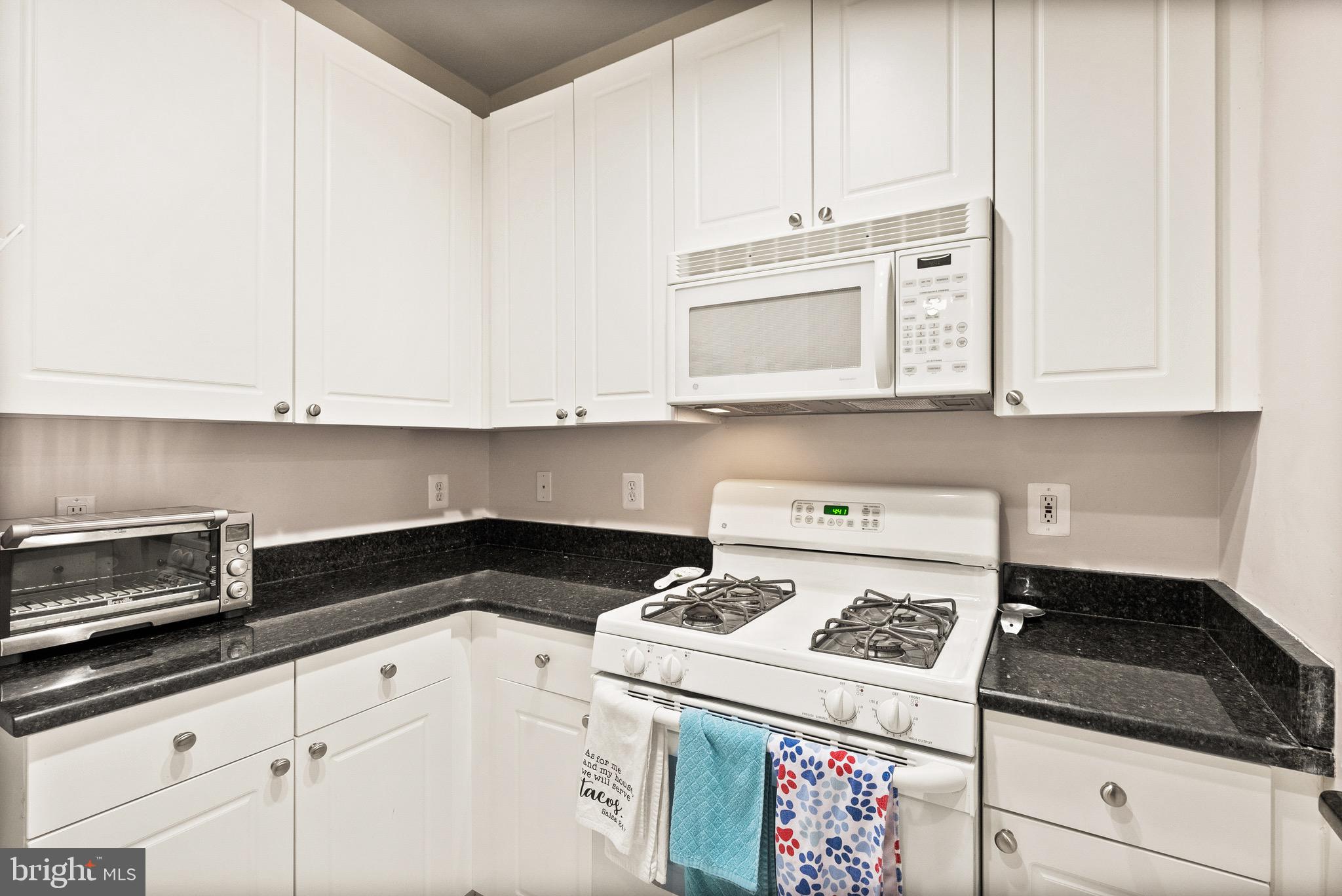 MARQUIS AT VIENNA STATION - Residential