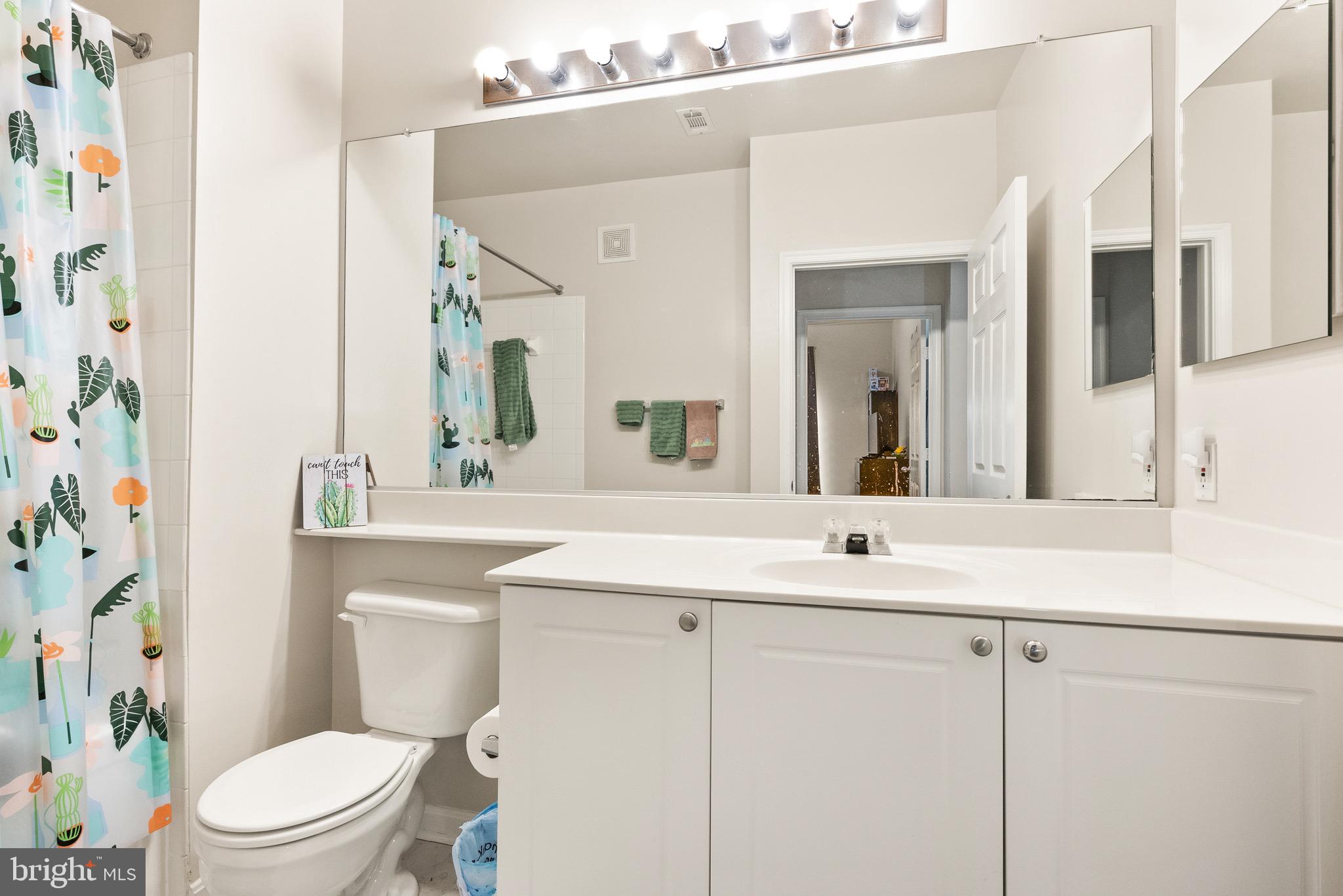 MARQUIS AT VIENNA STATION - Residential