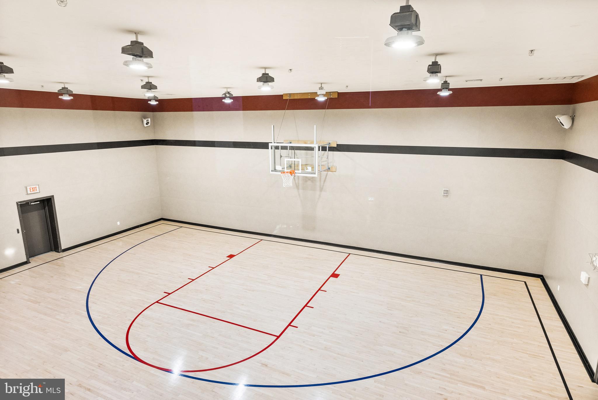 MARQUIS AT VIENNA STATION - Residential