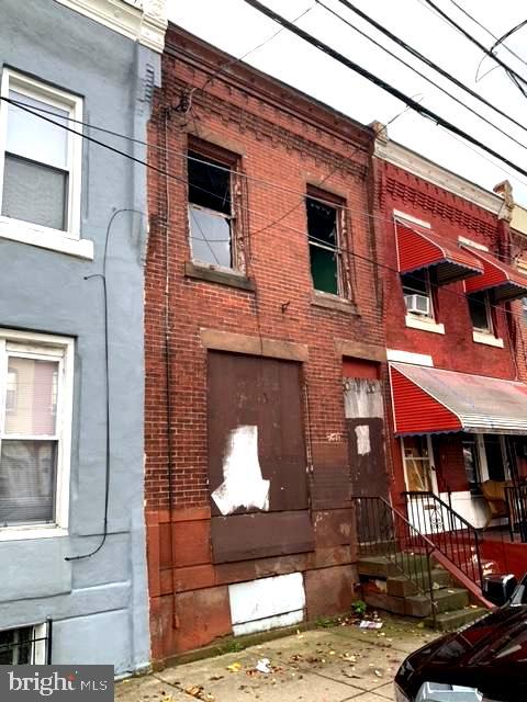 STRAWBERRY MANSION - Residential