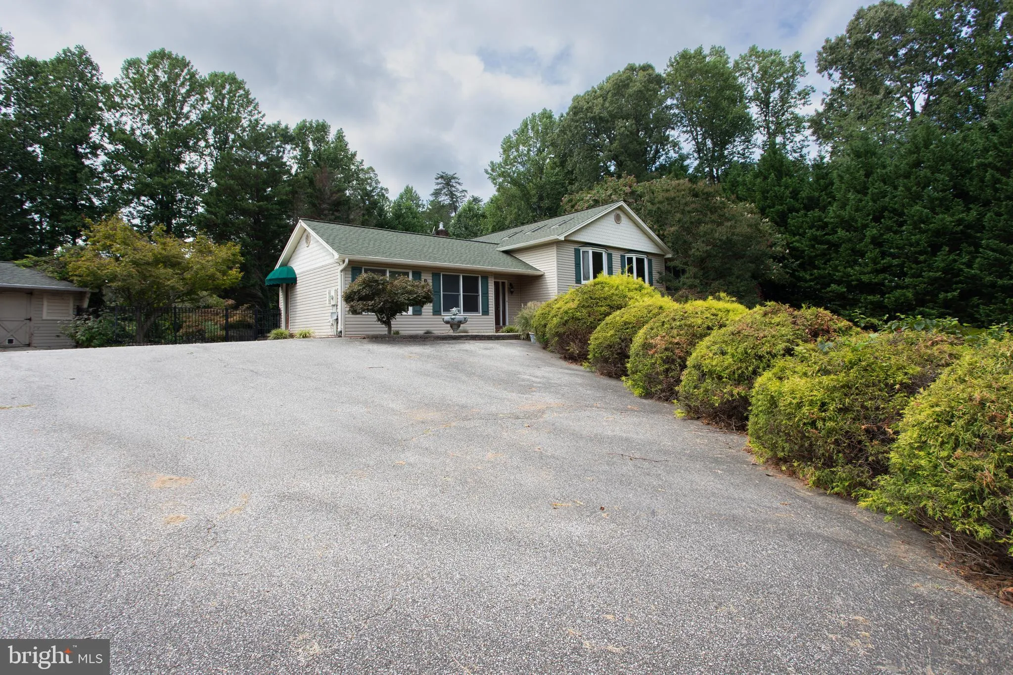 Mechanicsville, Maryland 20659, United States, 6 Bedrooms Bedrooms, ,3 BathroomsBathrooms,Residential,Coming Soon,173340