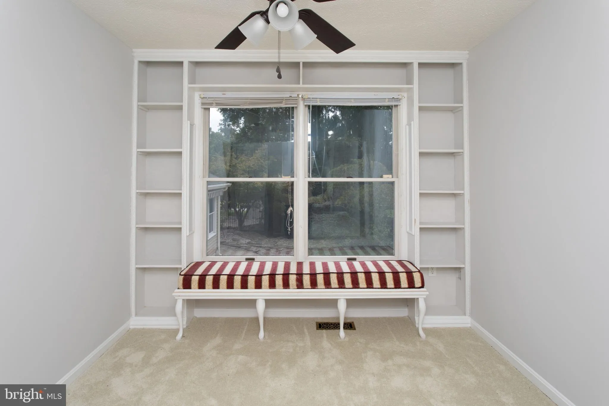 Mechanicsville, Maryland 20659, United States, 6 Bedrooms Bedrooms, ,3 BathroomsBathrooms,Residential,Coming Soon,173340