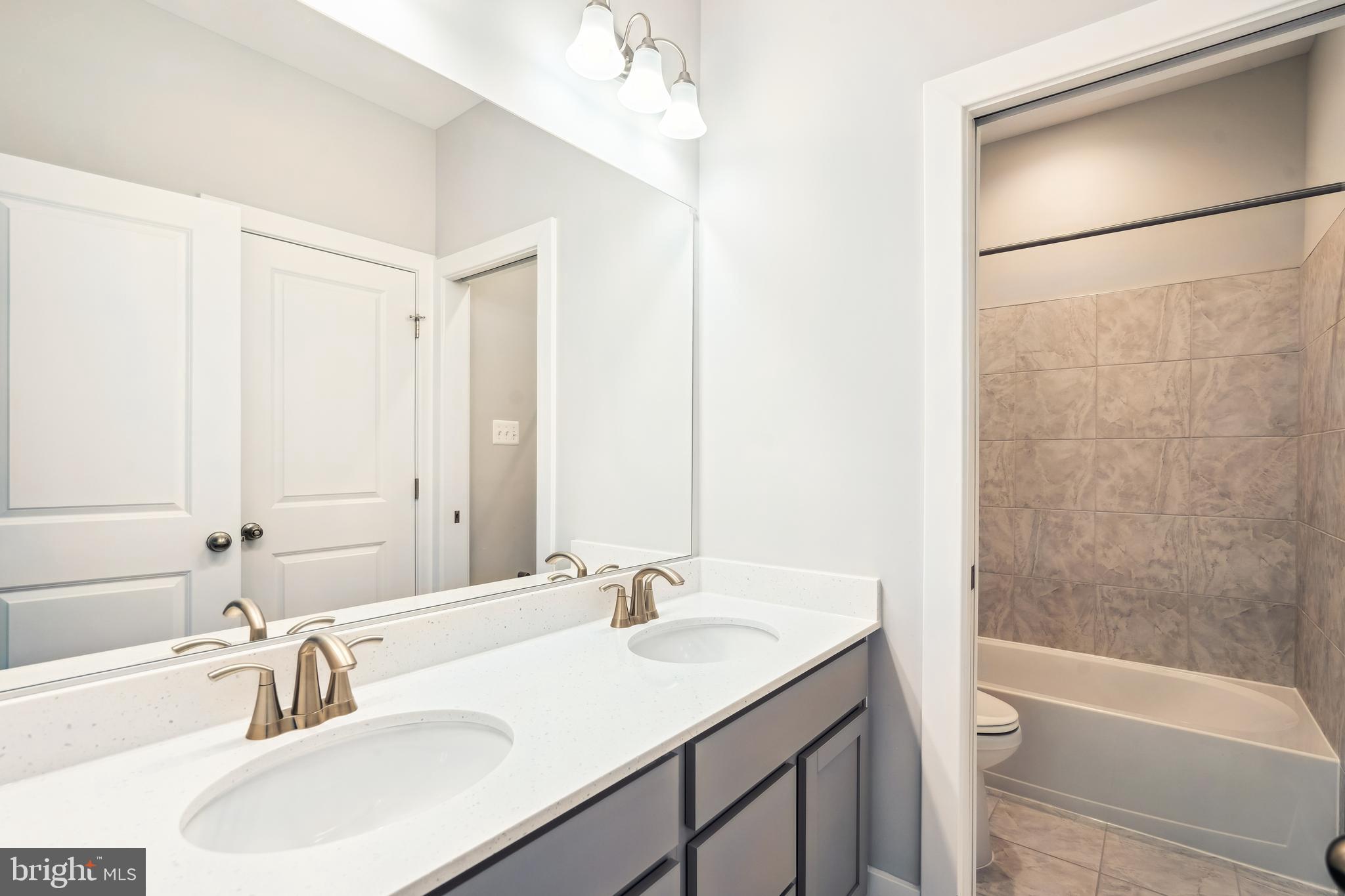 FAIRVIEW MANOR - Residential