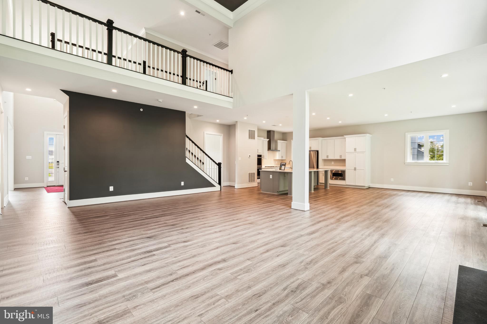 FAIRVIEW MANOR - Residential