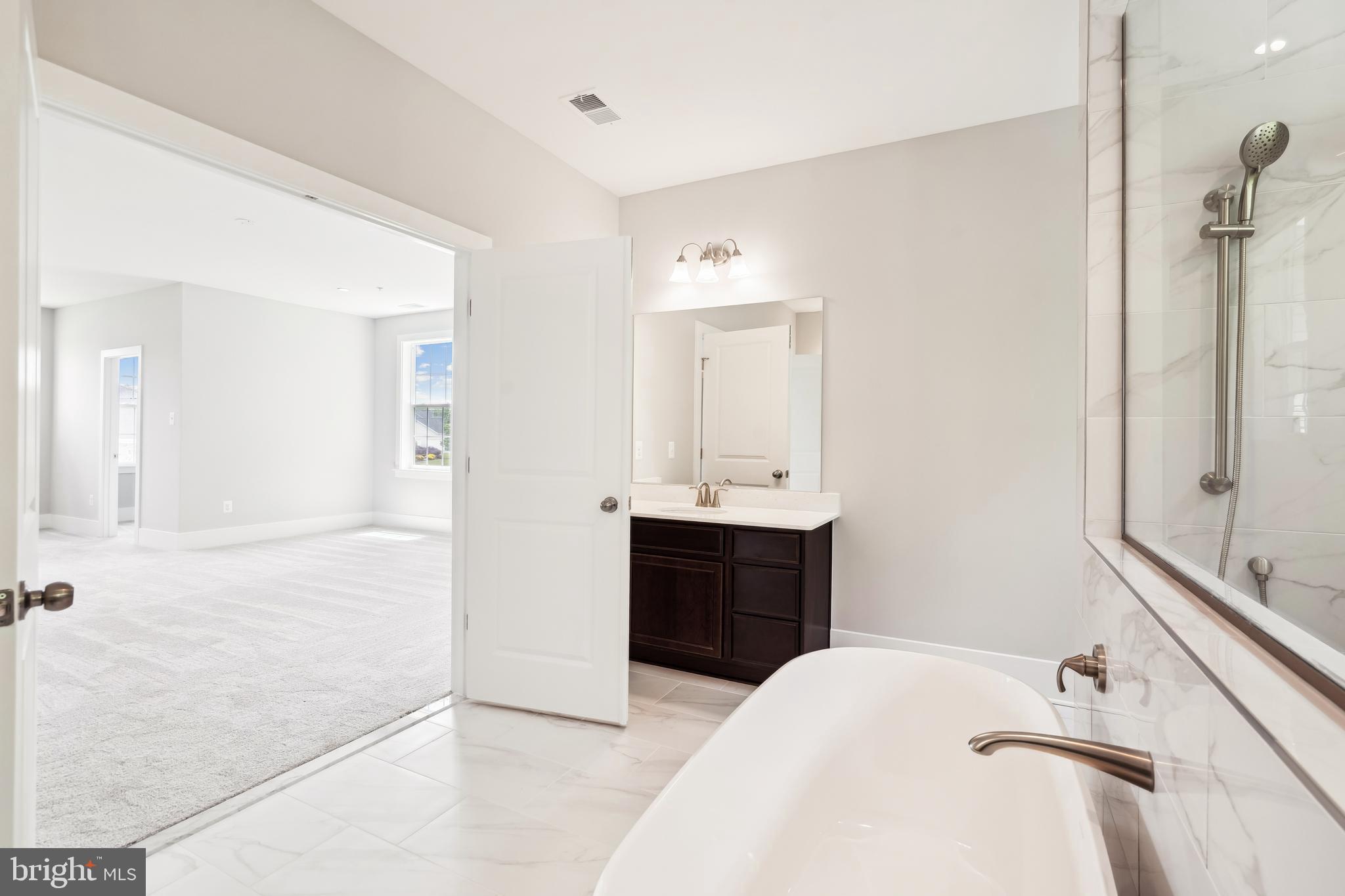 FAIRVIEW MANOR - Residential