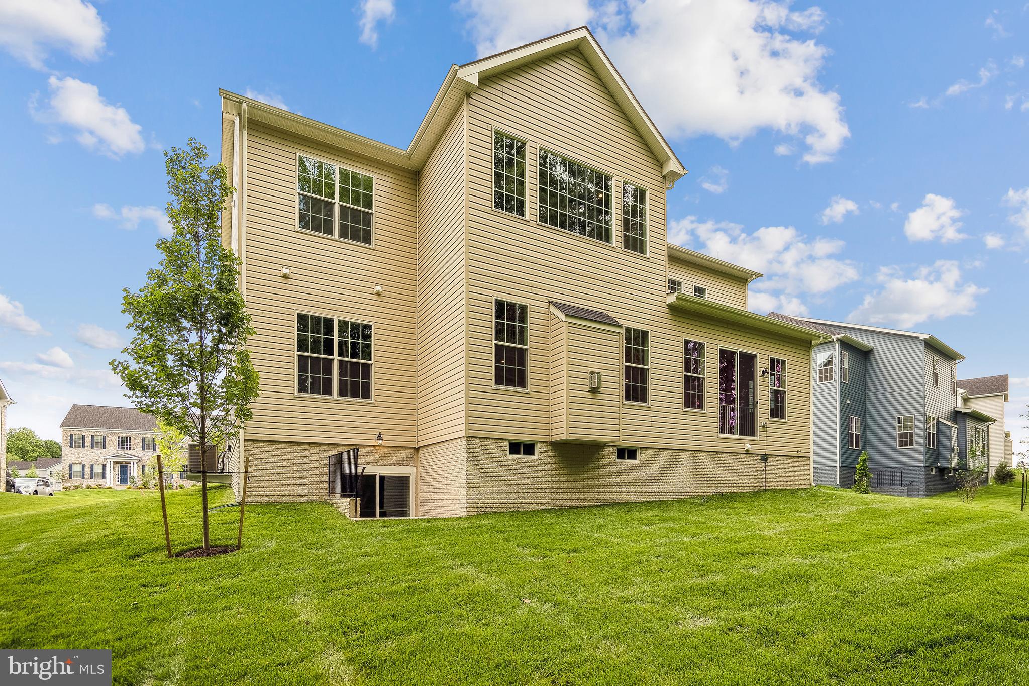 FAIRVIEW MANOR - Residential