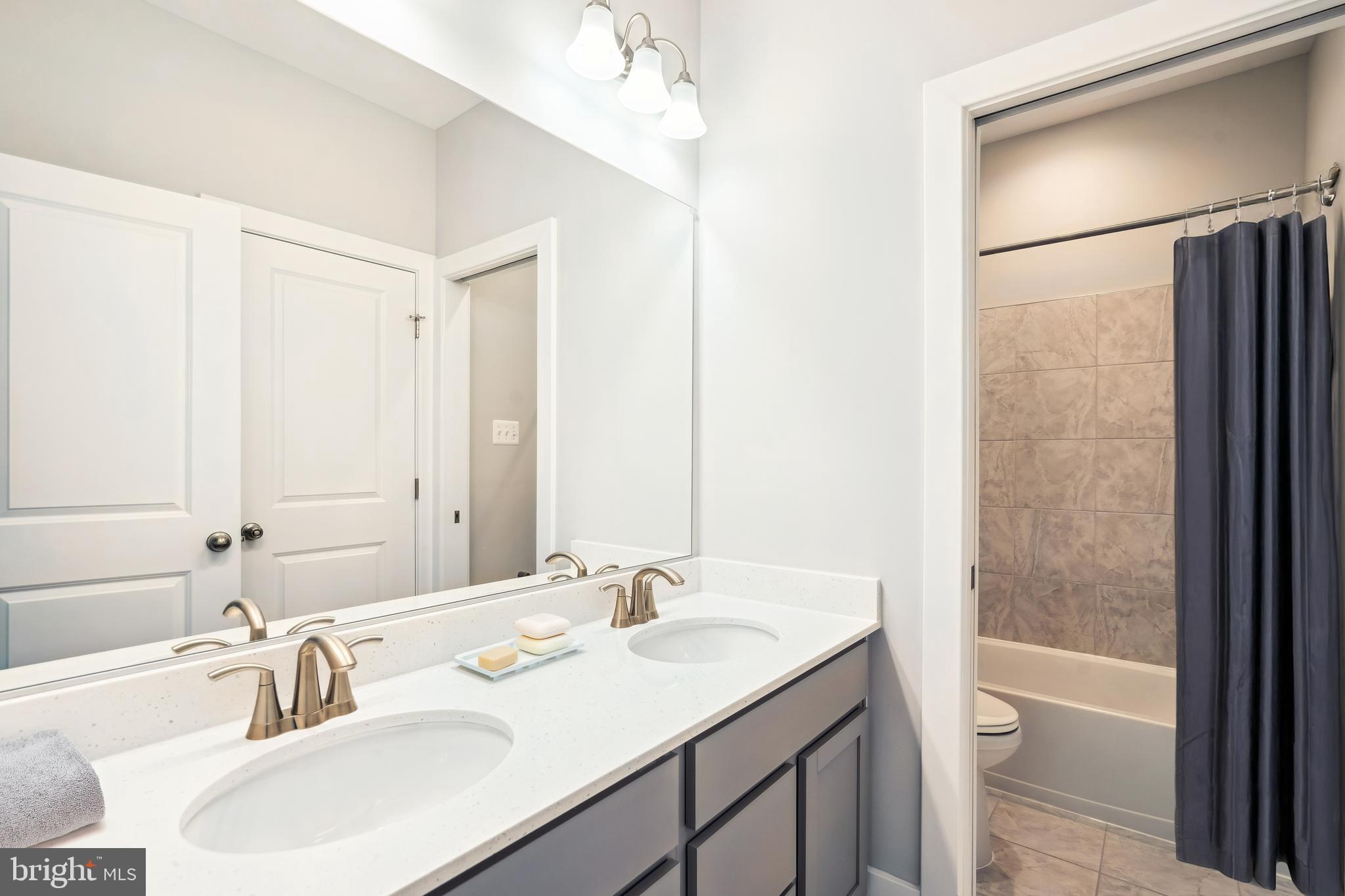 FAIRVIEW MANOR - Residential