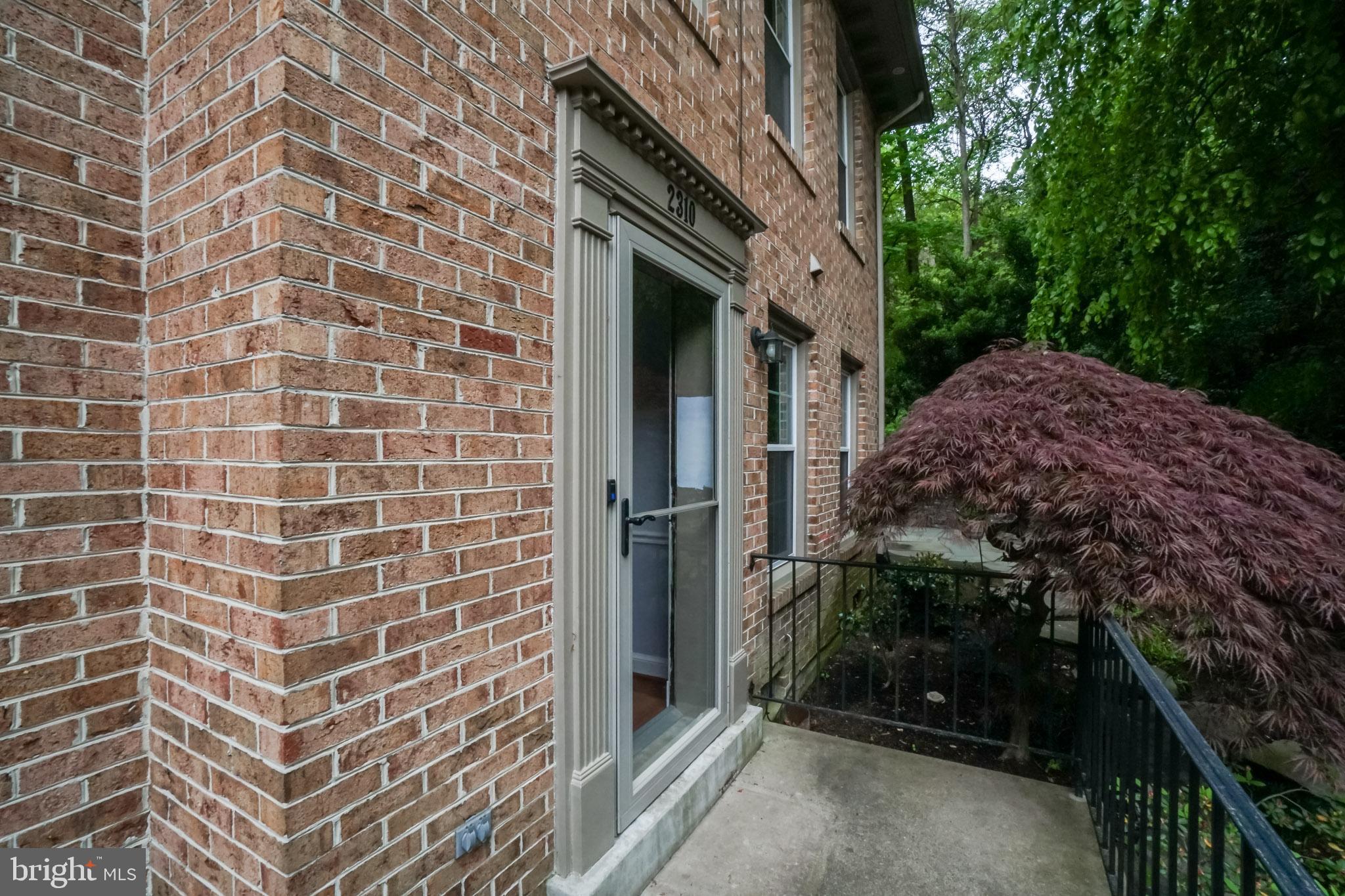 OAK CLUSTER - Residential Lease