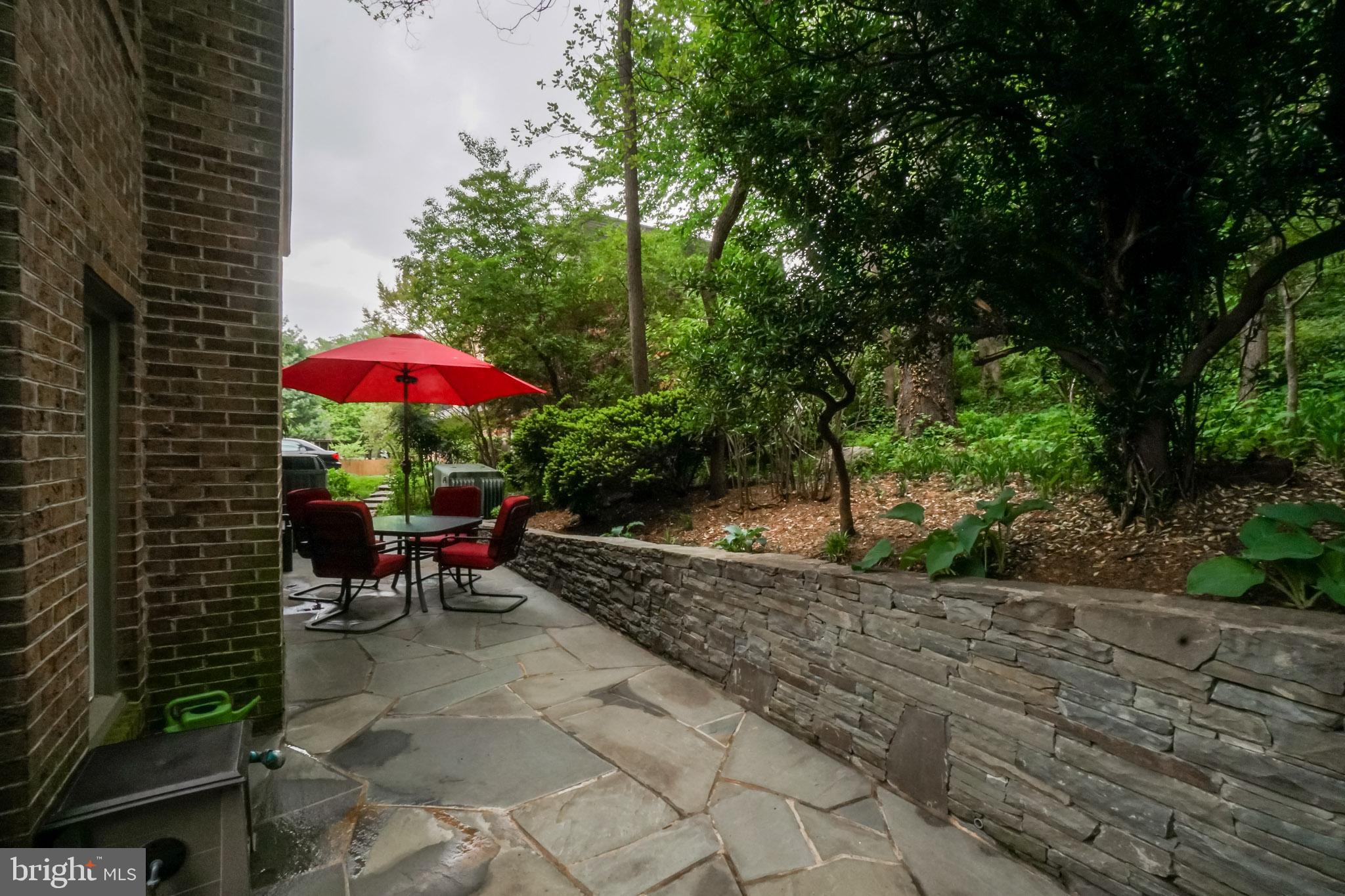 OAK CLUSTER - Residential Lease