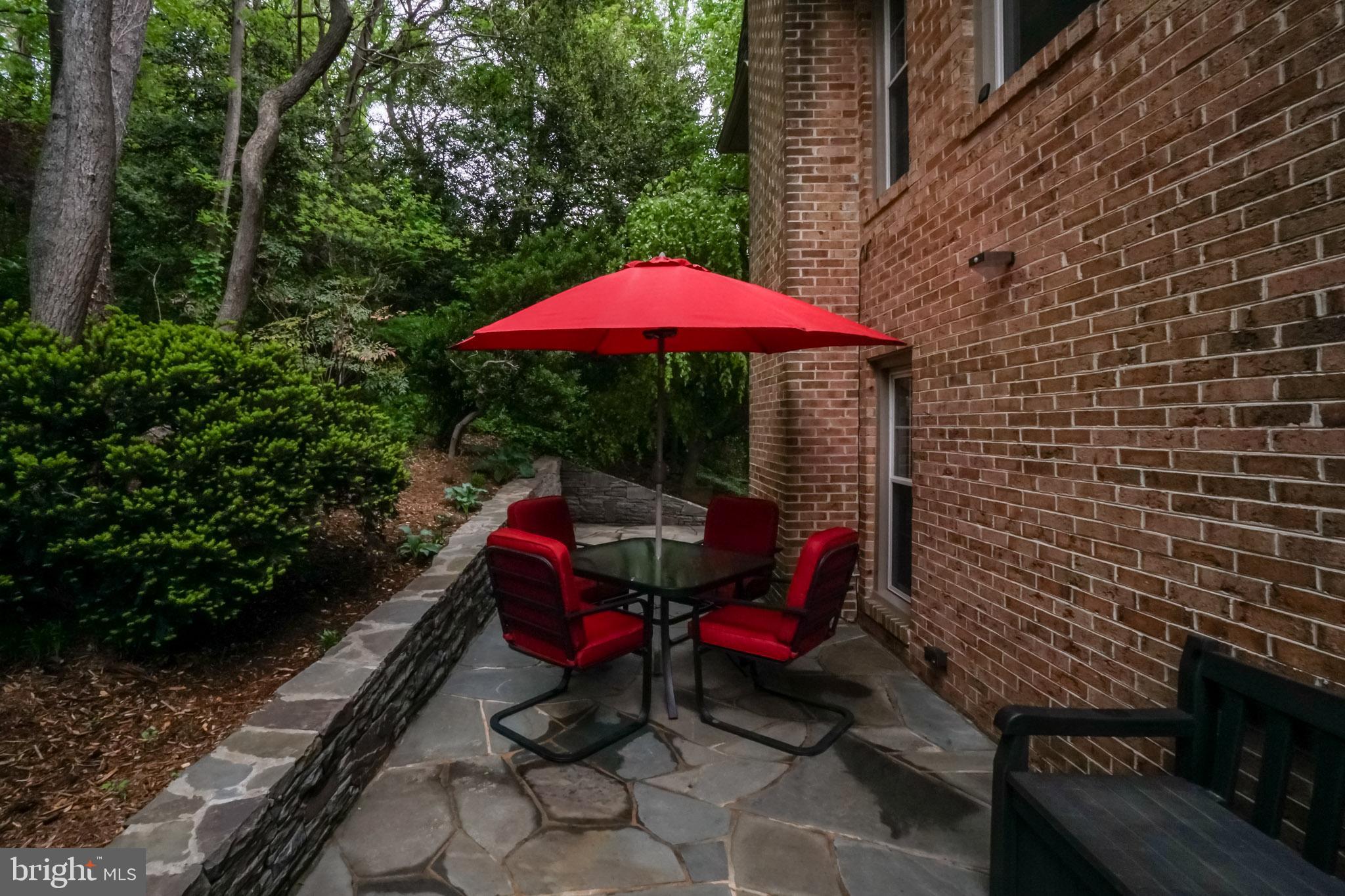 OAK CLUSTER - Residential Lease