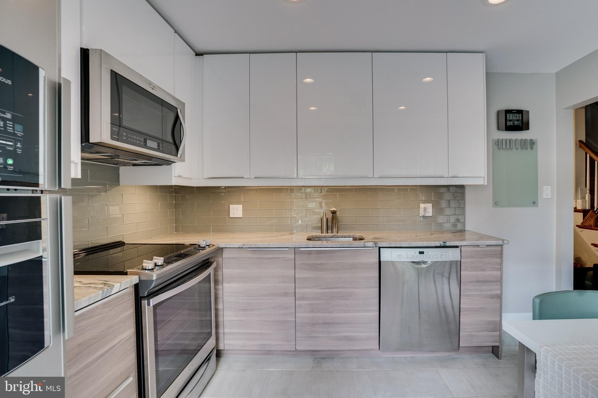 OAK CLUSTER - Residential Lease