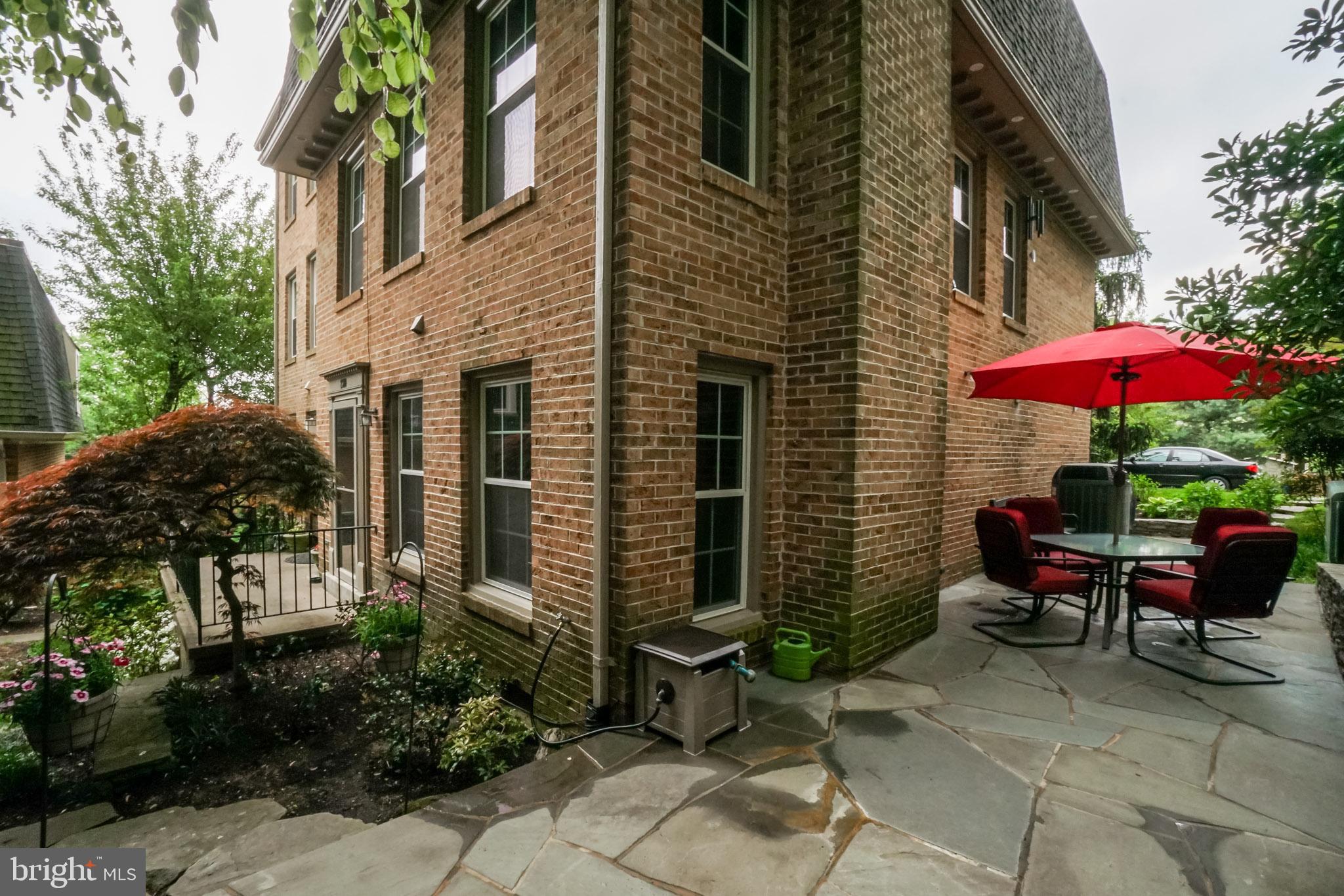 OAK CLUSTER - Residential Lease