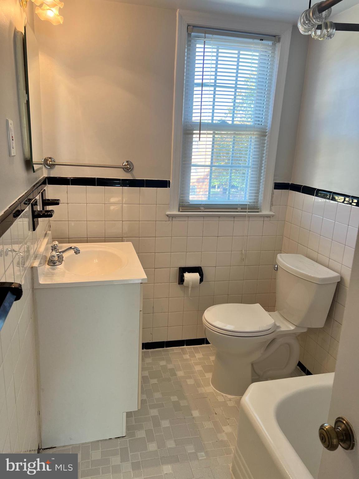 ROCK CREEK GARDENS - Residential Lease