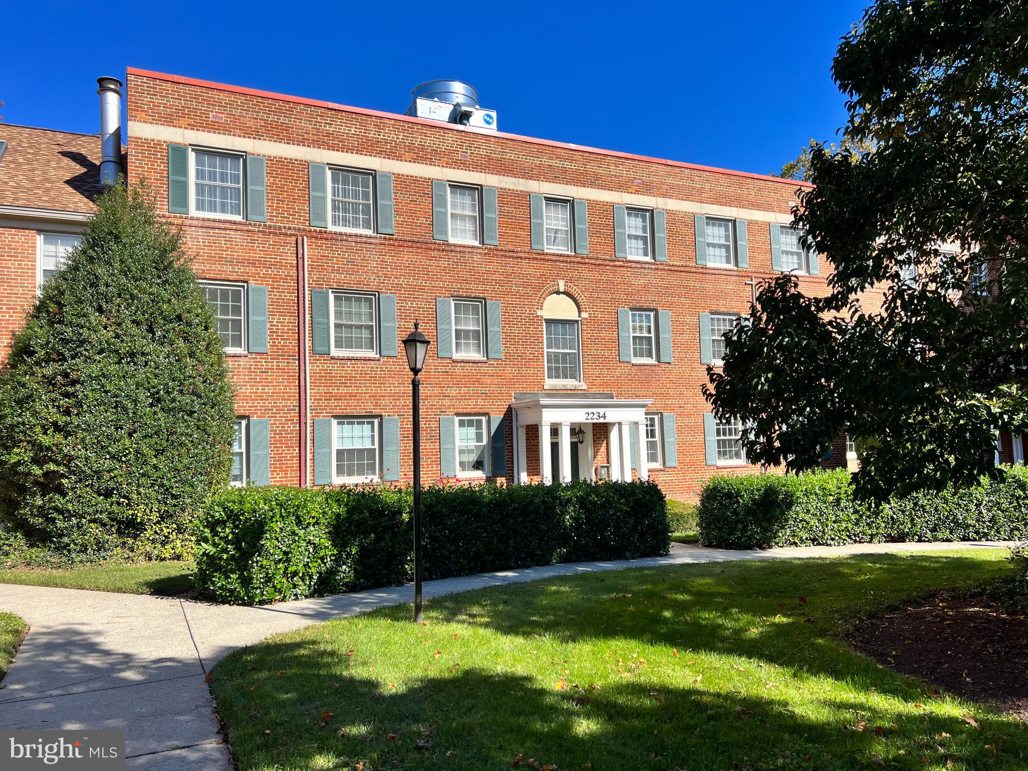 ROCK CREEK GARDENS - Residential Lease