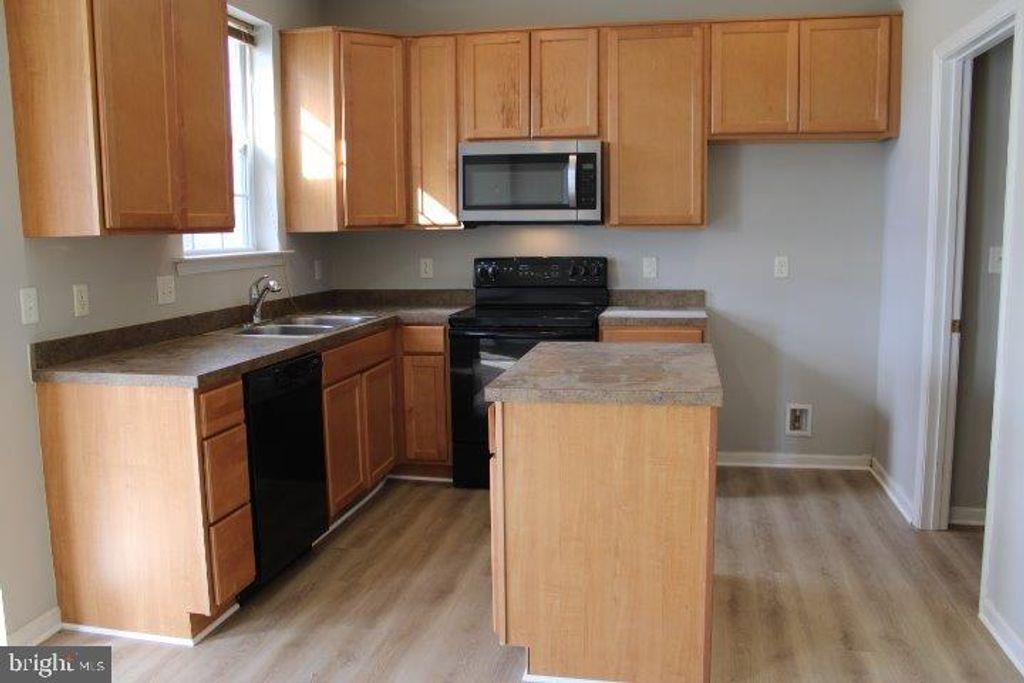 Photo of 304 Cape Climb Dr, YORK, PA 17408 (MLS # PAYK2094286)