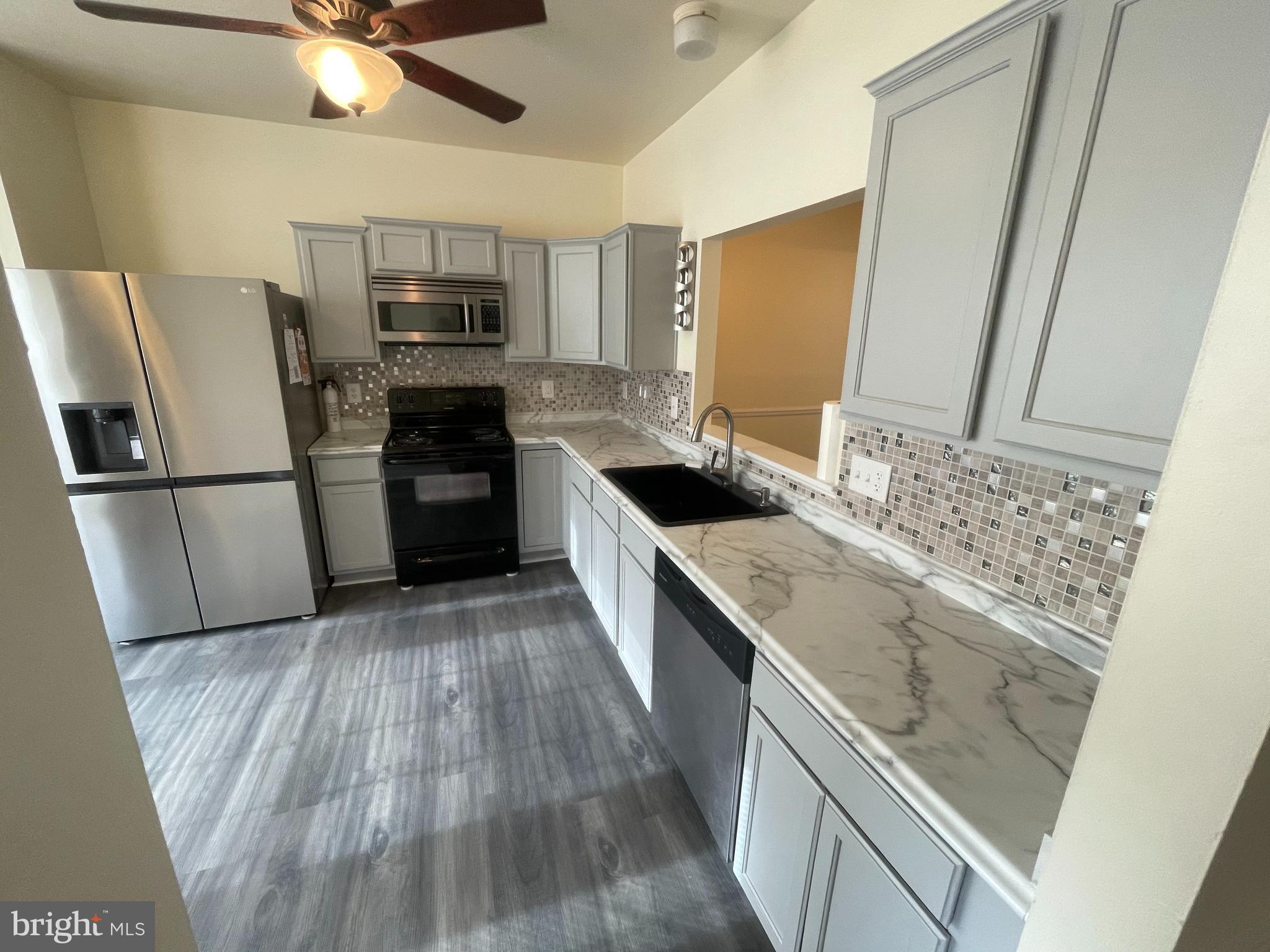 SUNNINGDALE MEADOWS - Residential Lease