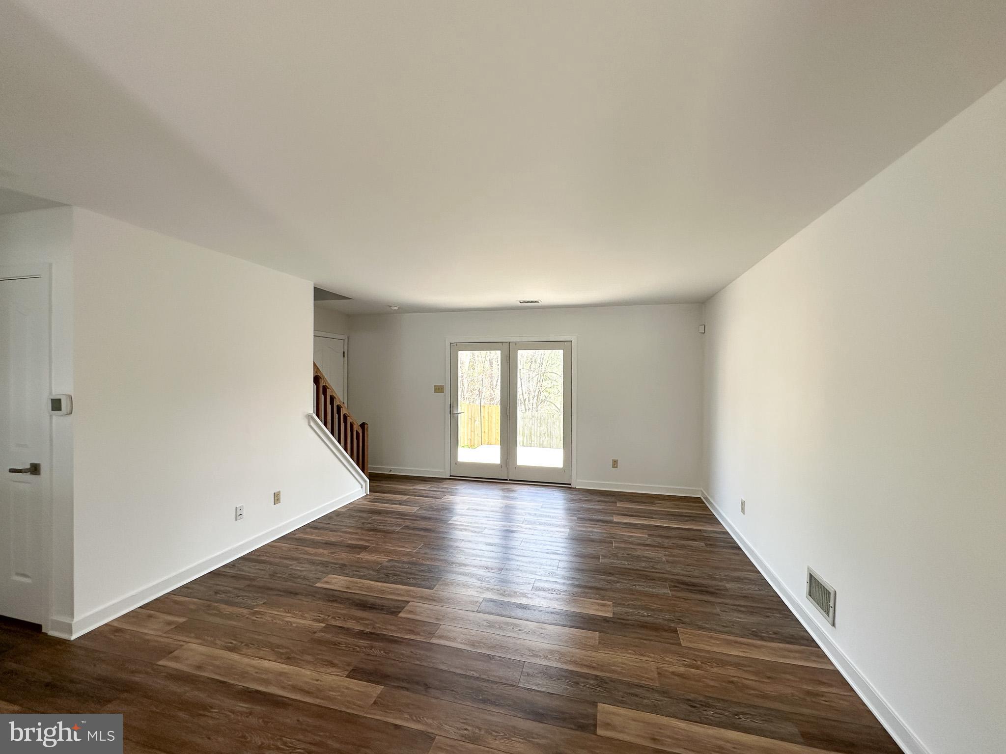 COUNTRY CLUB VALLEY - Residential