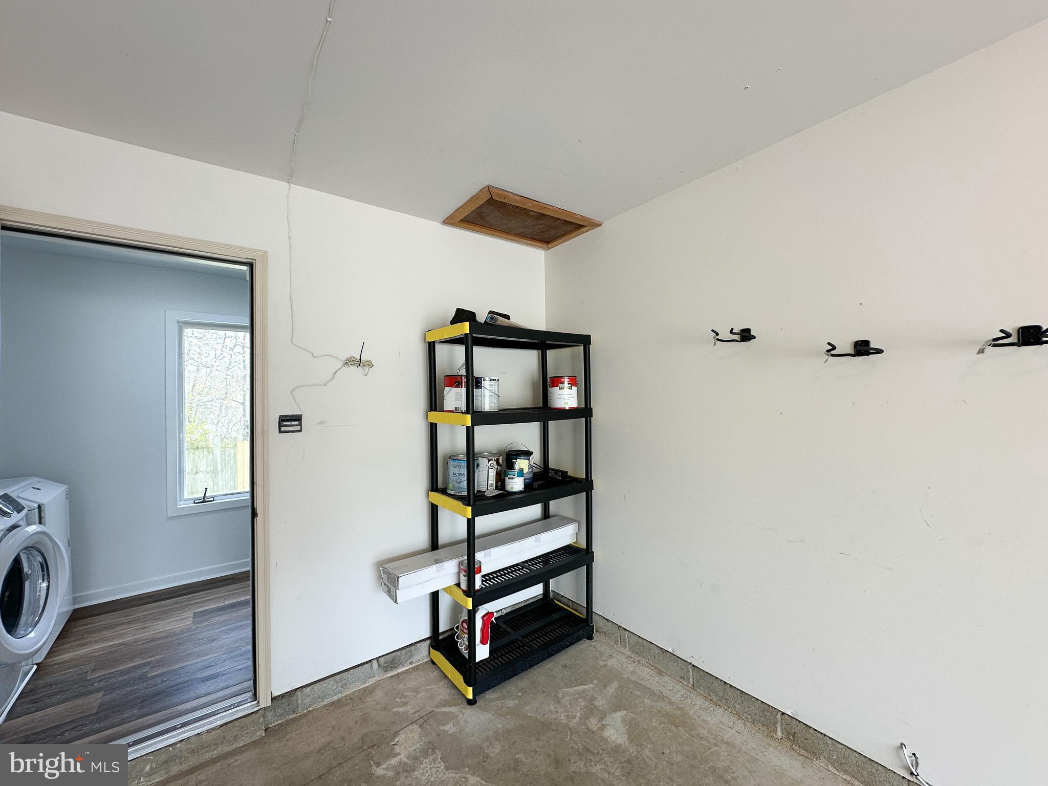 COUNTRY CLUB VALLEY - Residential