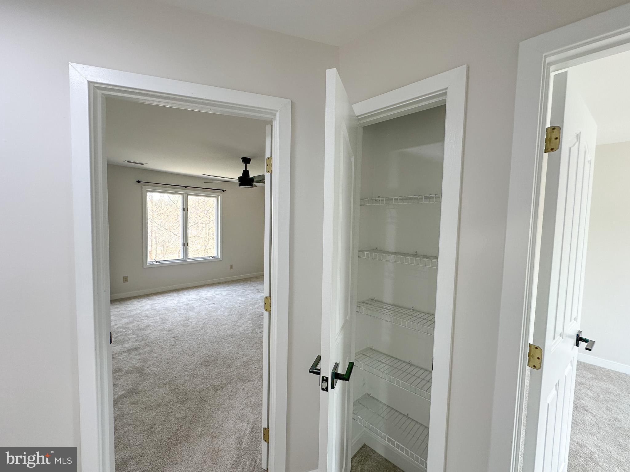 COUNTRY CLUB VALLEY - Residential