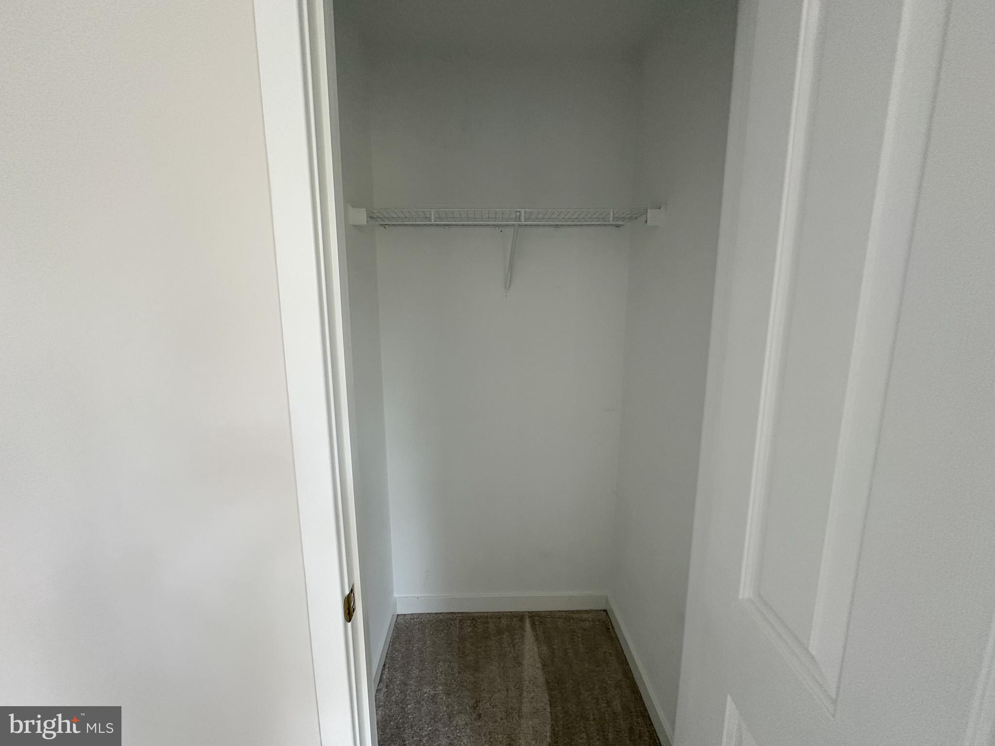 COUNTRY CLUB VALLEY - Residential