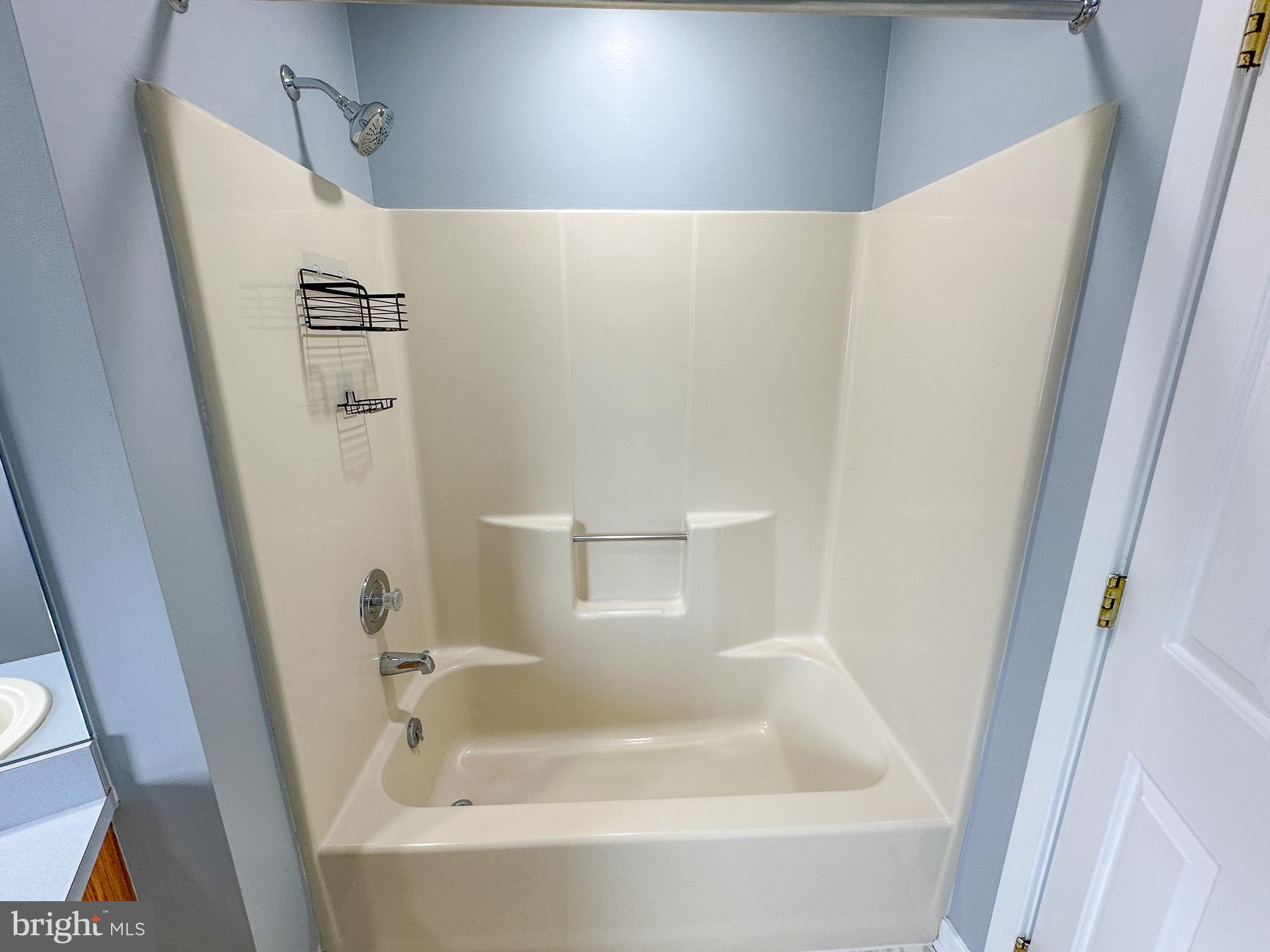 COUNTRY CLUB VALLEY - Residential