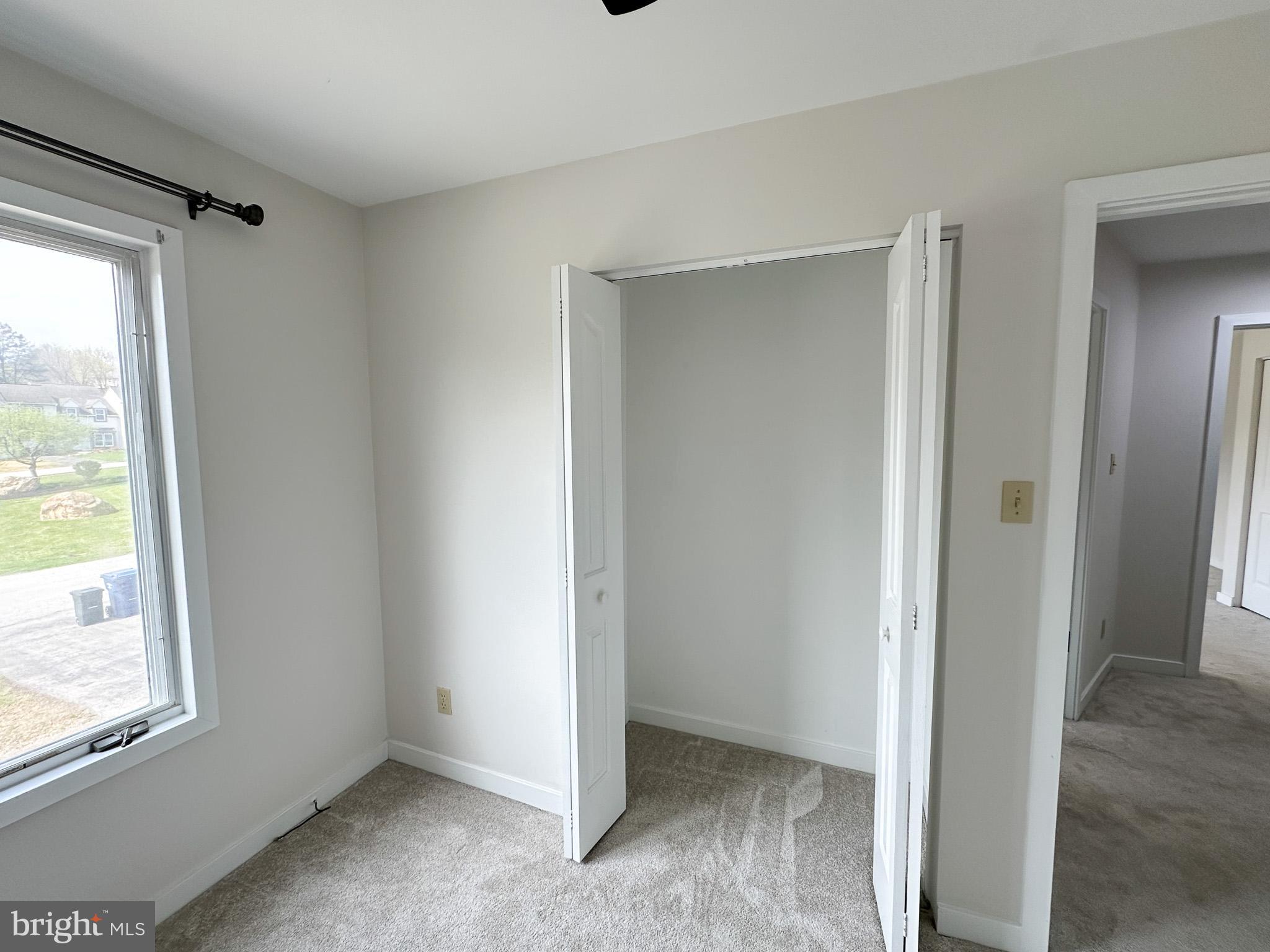 COUNTRY CLUB VALLEY - Residential