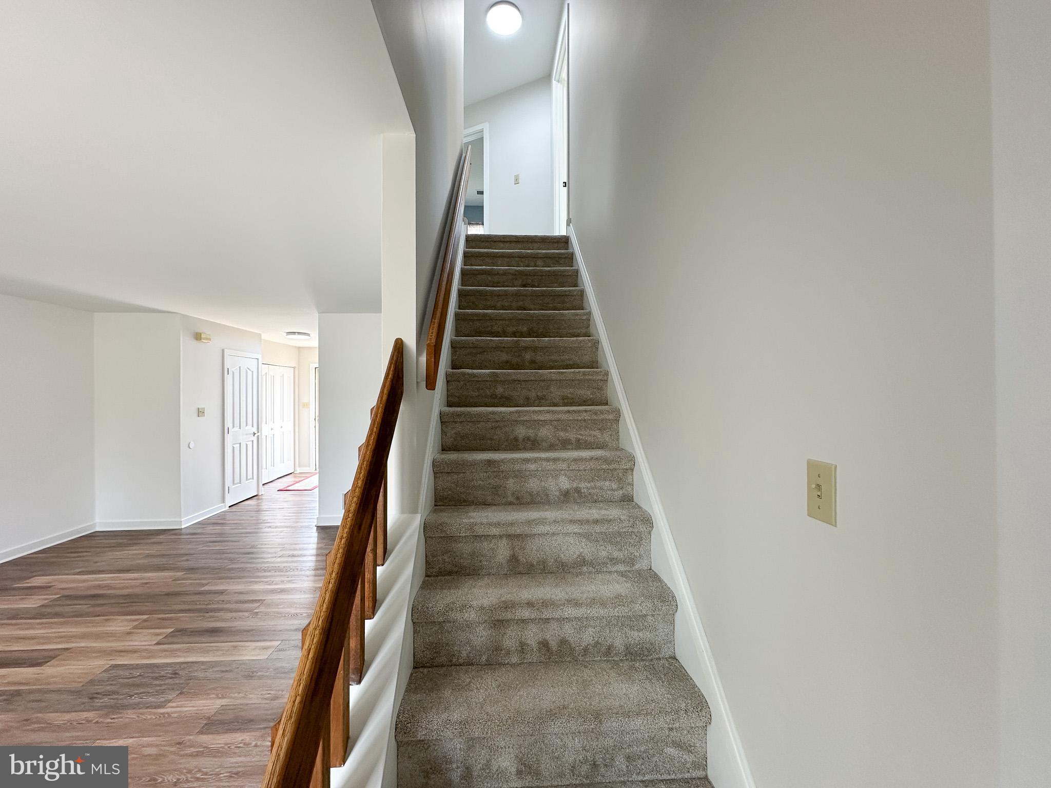 COUNTRY CLUB VALLEY - Residential