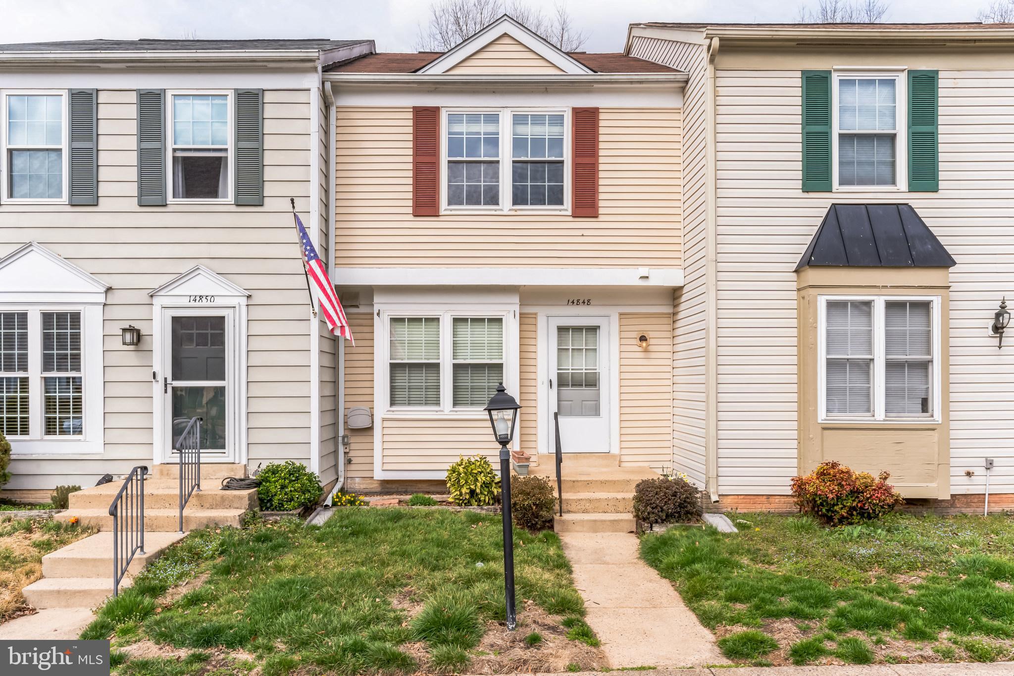 LONDON TOWNE - Residential Lease