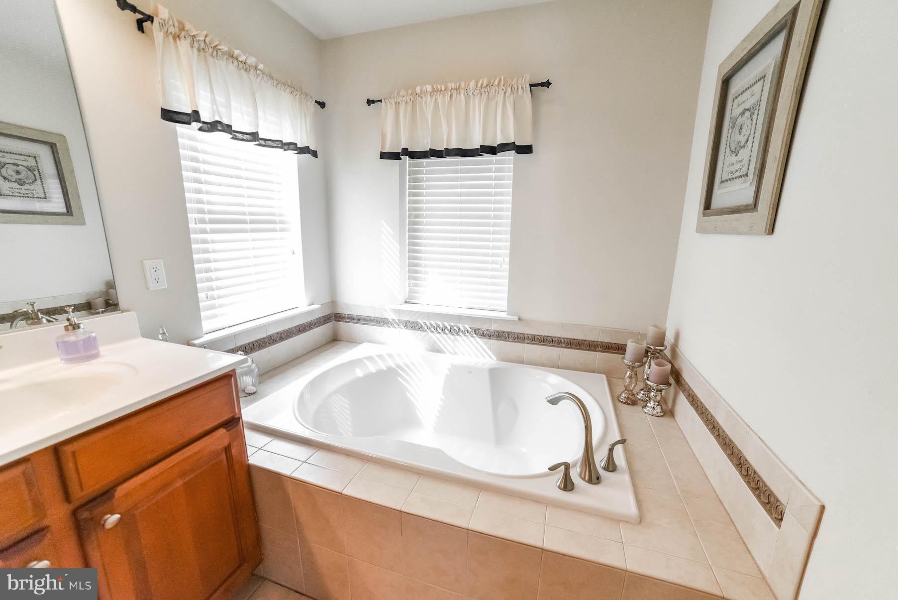 SHEFFIELD/FAIRWAY VILLAGE - Residential