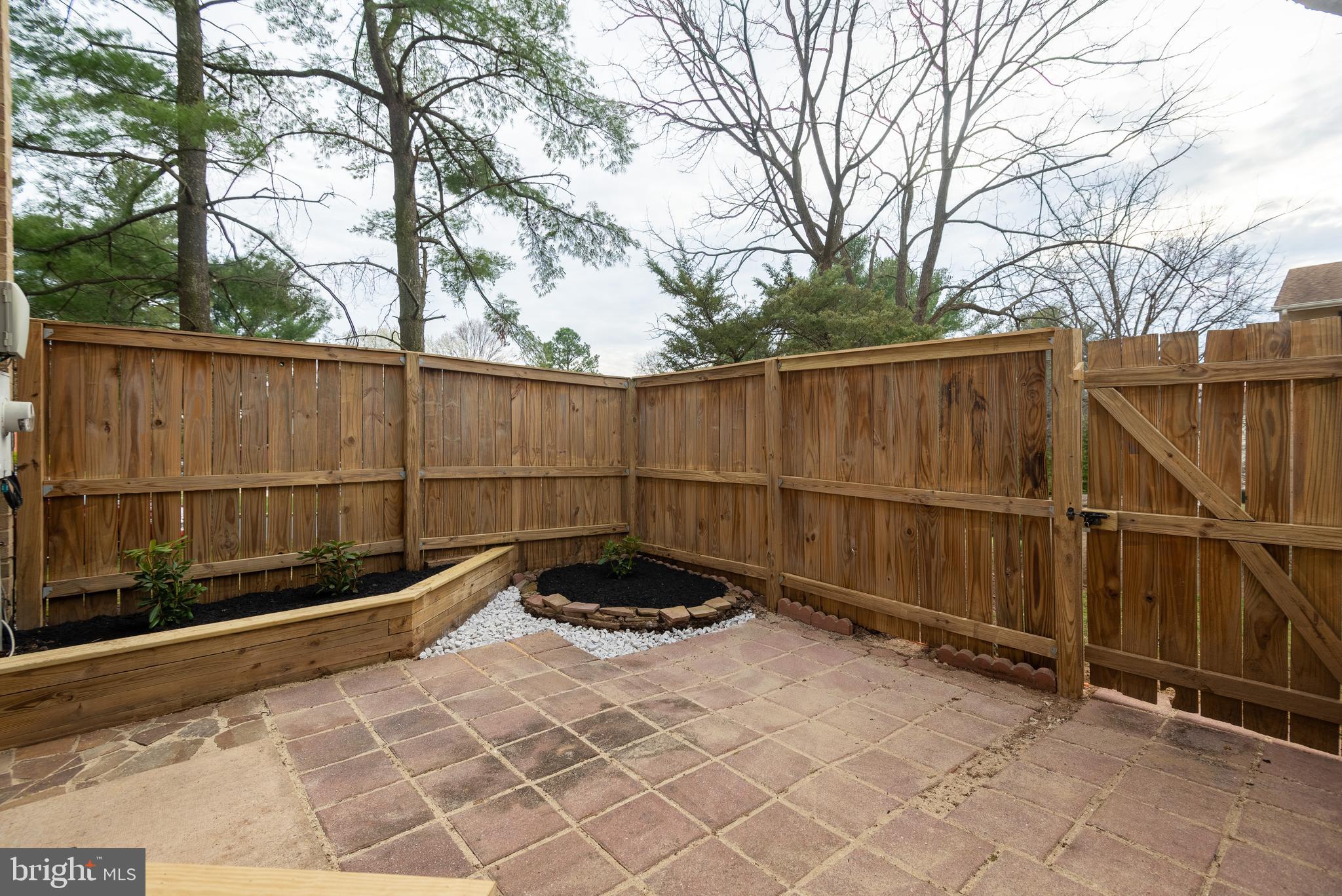 VILLAGE OF LONG REACH - Residential