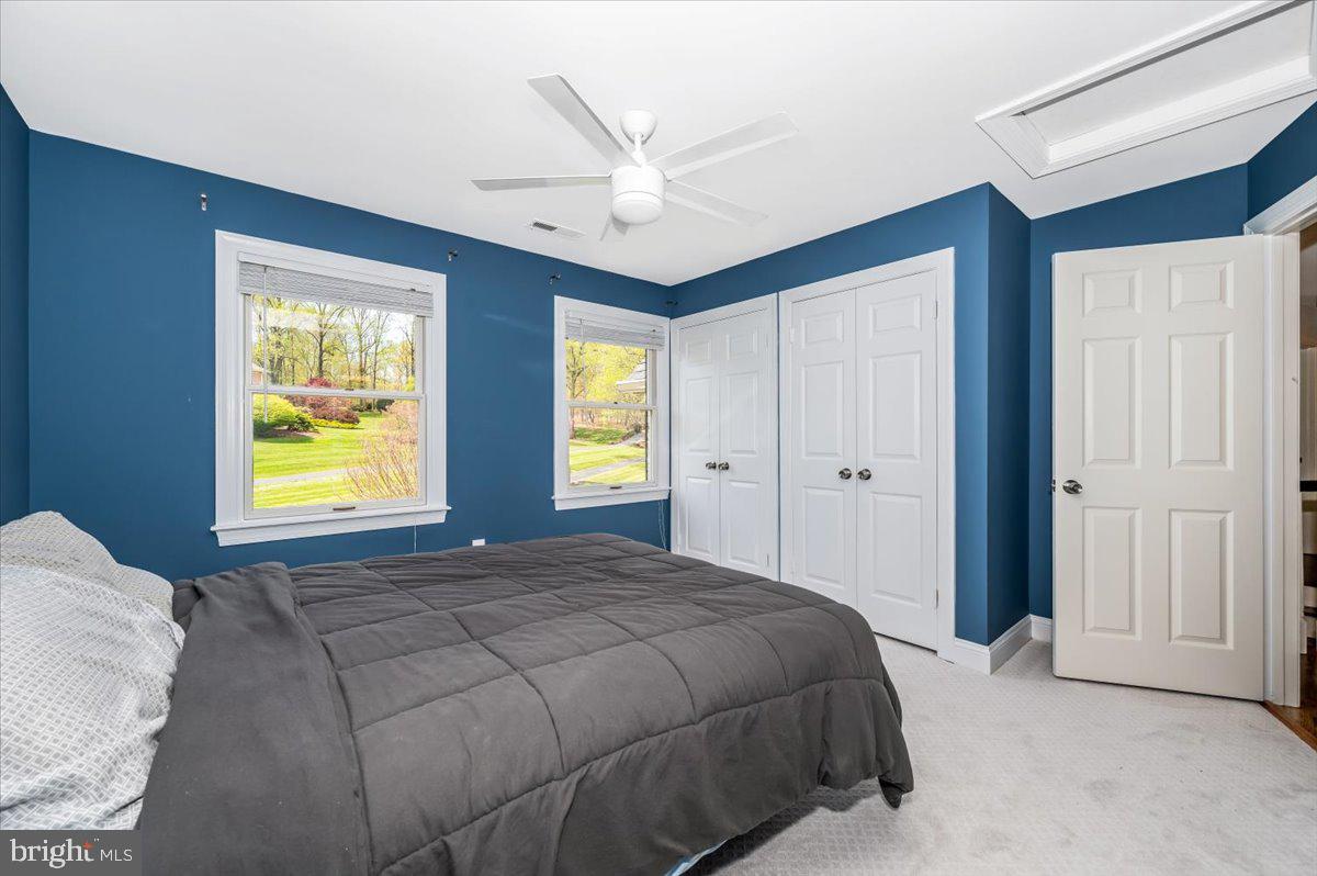 TWELVE HILLS - Residential