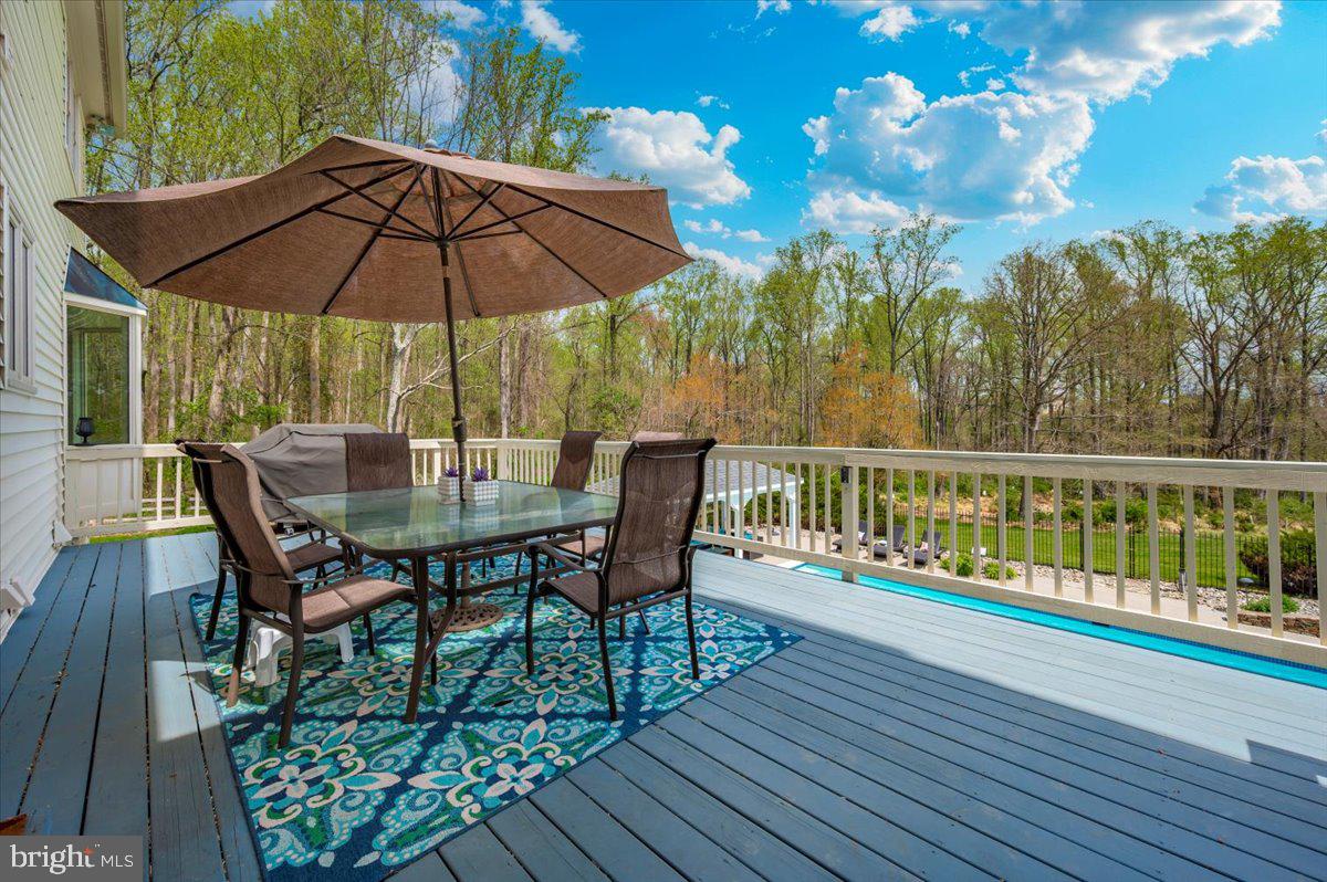 TWELVE HILLS - Residential