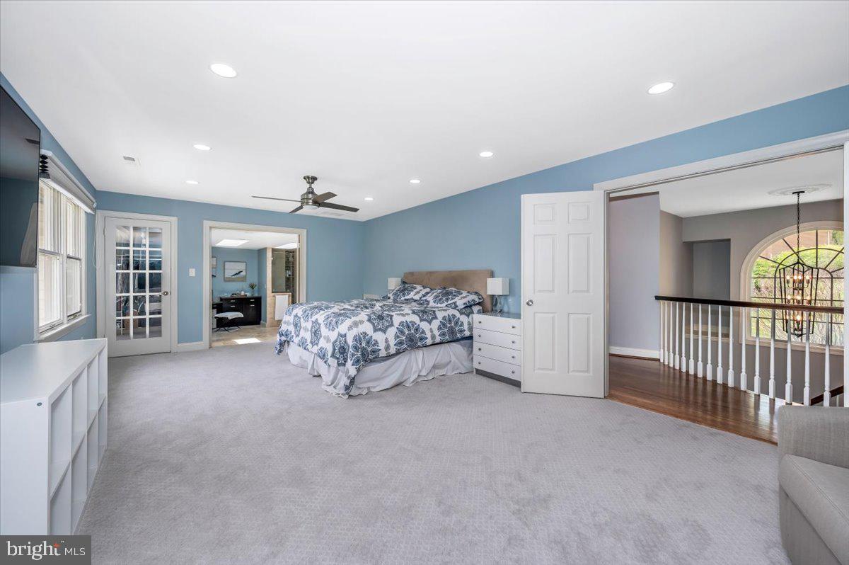 TWELVE HILLS - Residential