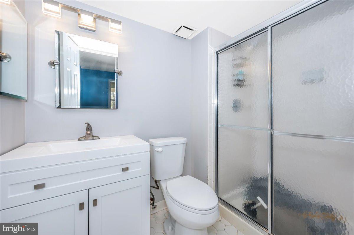 TWELVE HILLS - Residential