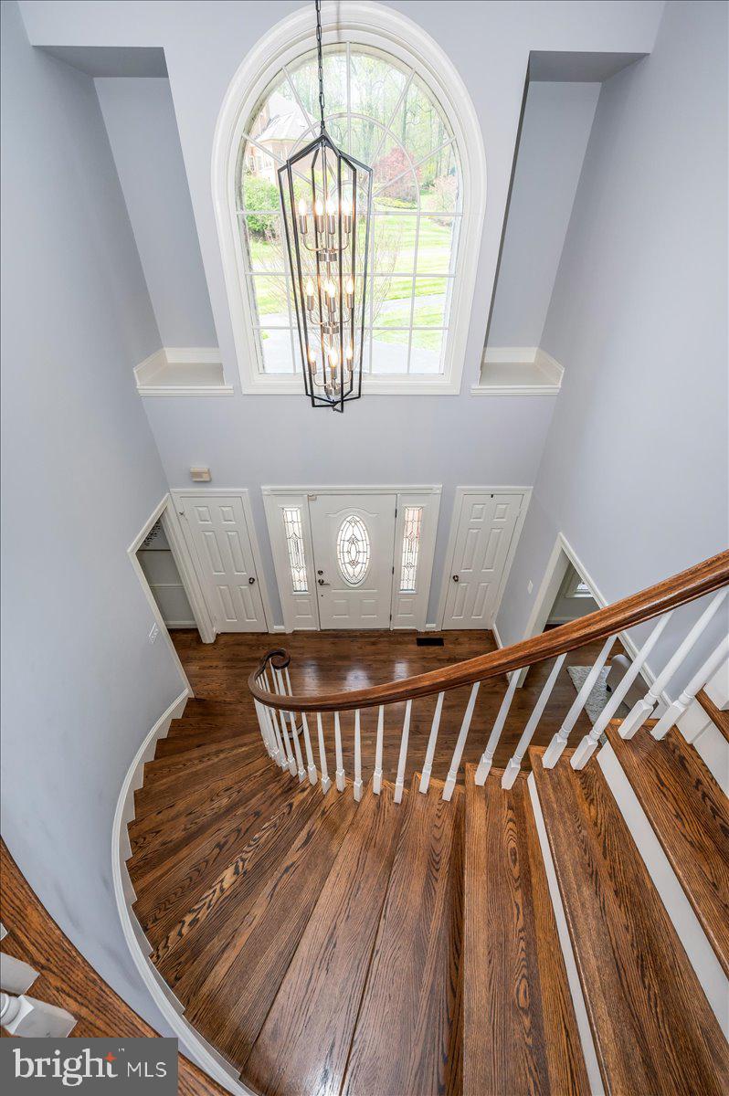 TWELVE HILLS - Residential