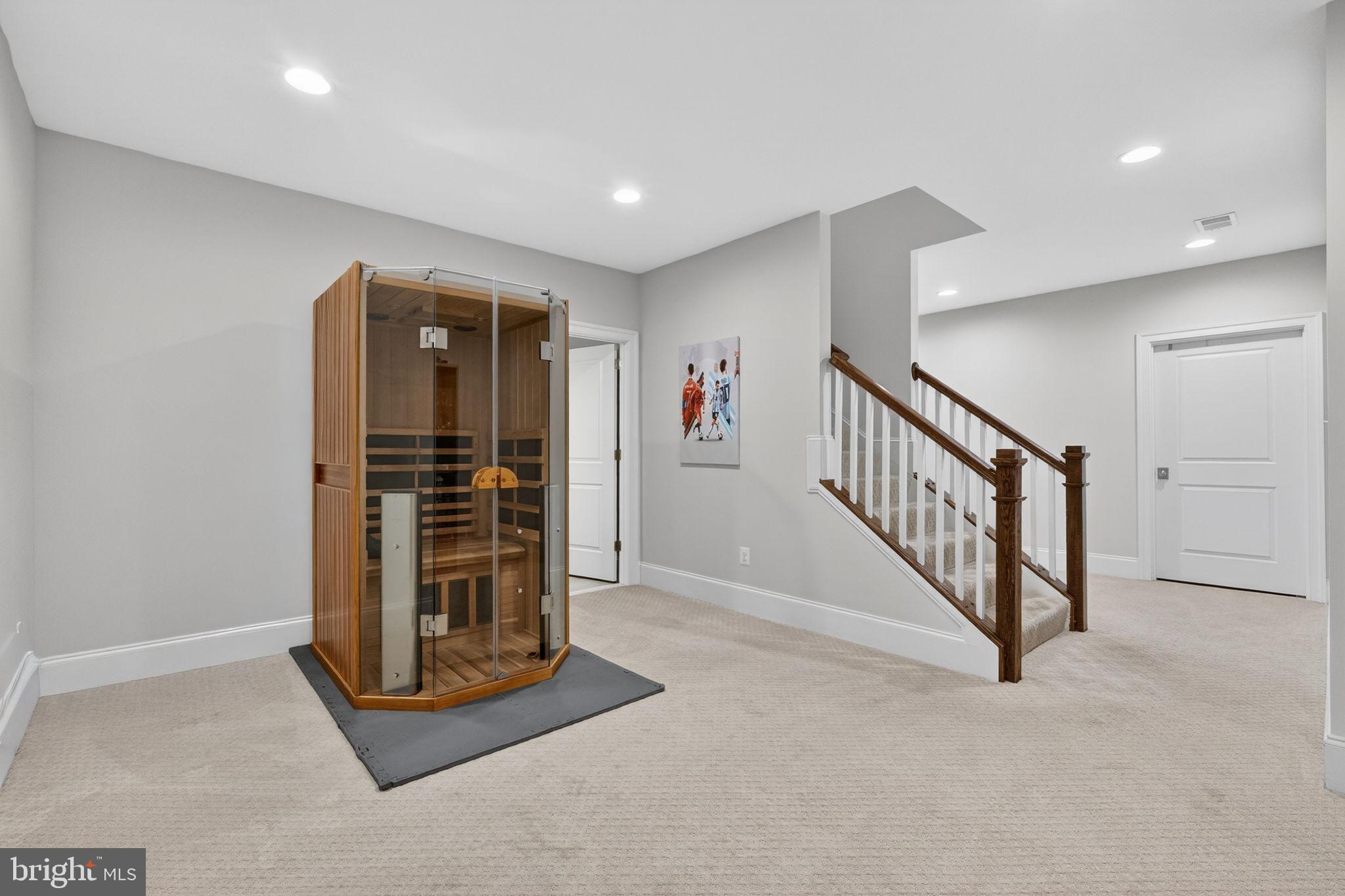 ALCOVA HEIGHTS - Residential