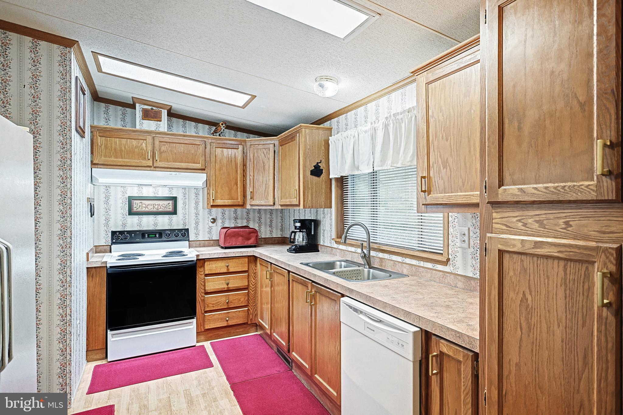 PINE RUN RETIREMENT COMMUNITY - Residential