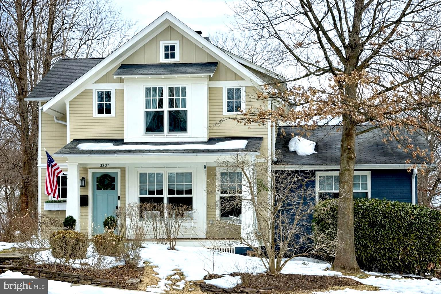 CRESCENT HILLS - Residential