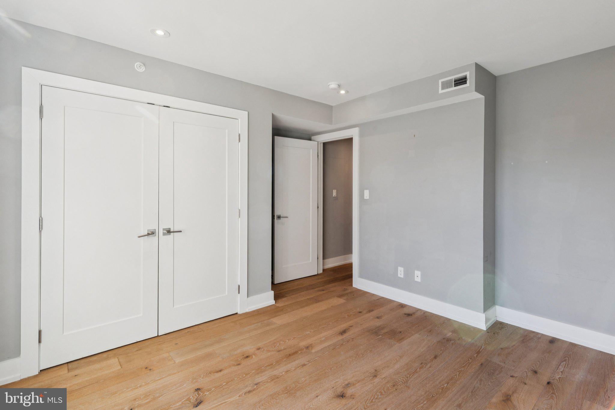 GRADUATE HOSPITAL - Residential