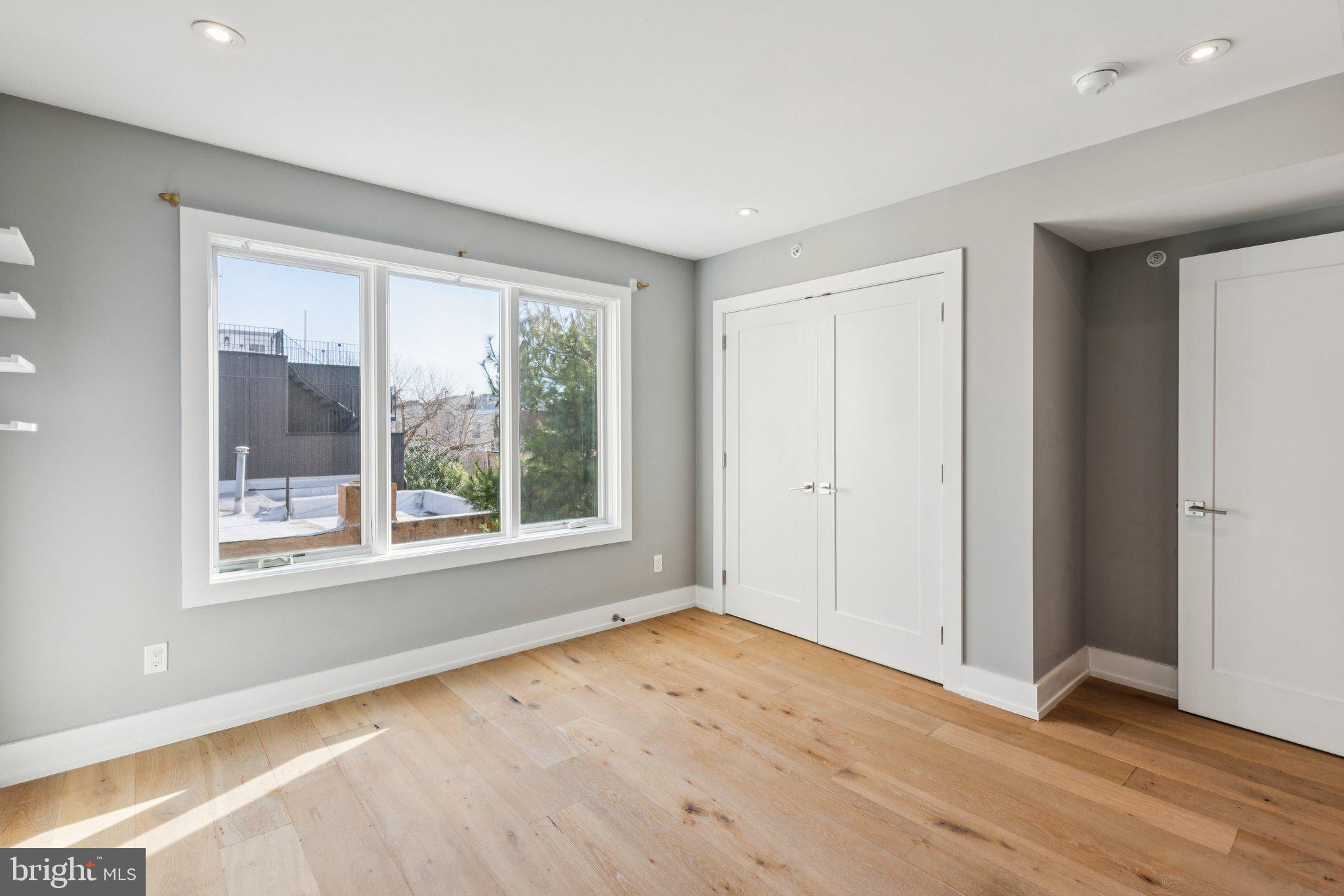 GRADUATE HOSPITAL - Residential